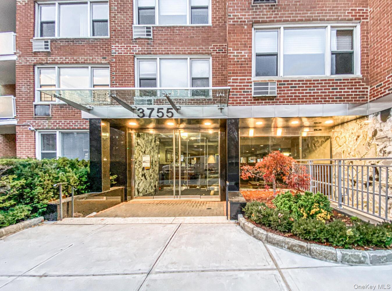 3755 Henry Hudson Parkway, Unit 14A photo 9