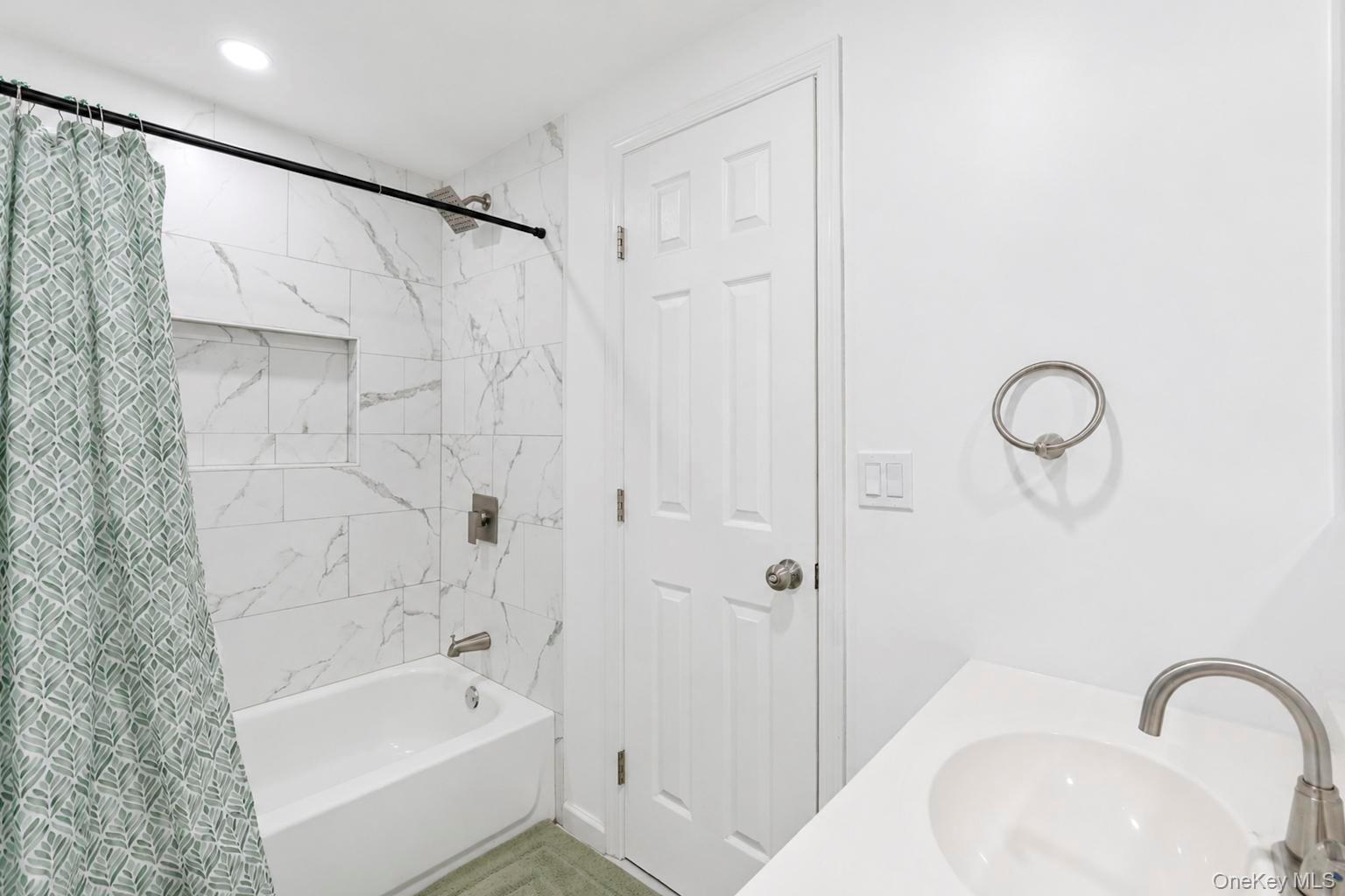 10 Helene Drive – For Sale photo 13