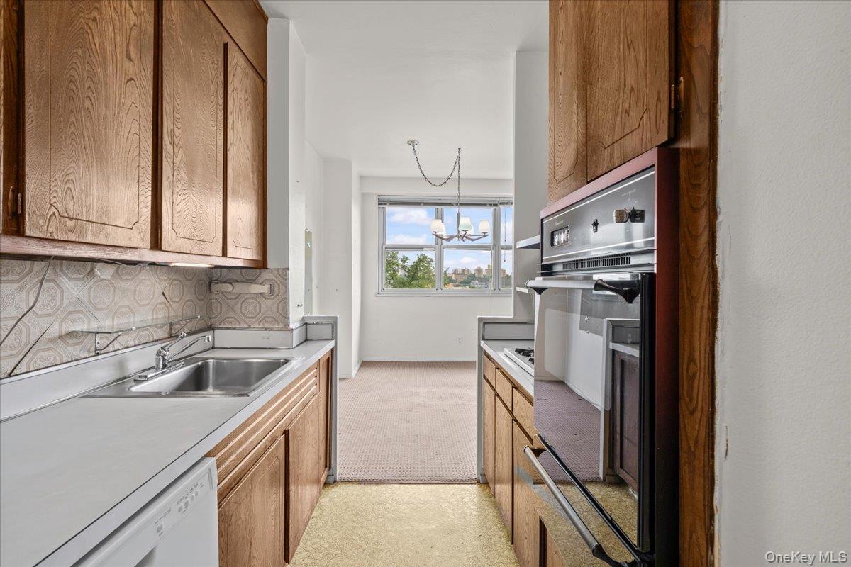 555 Palisade Avenue, Unit 3T photo 3