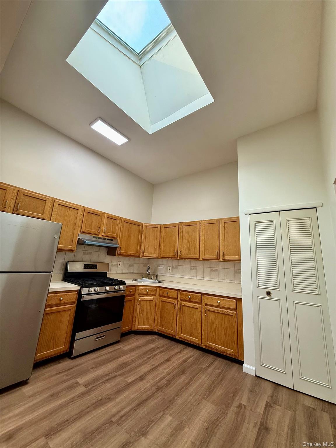 995 Jennings Street, Unit 2 photo 4