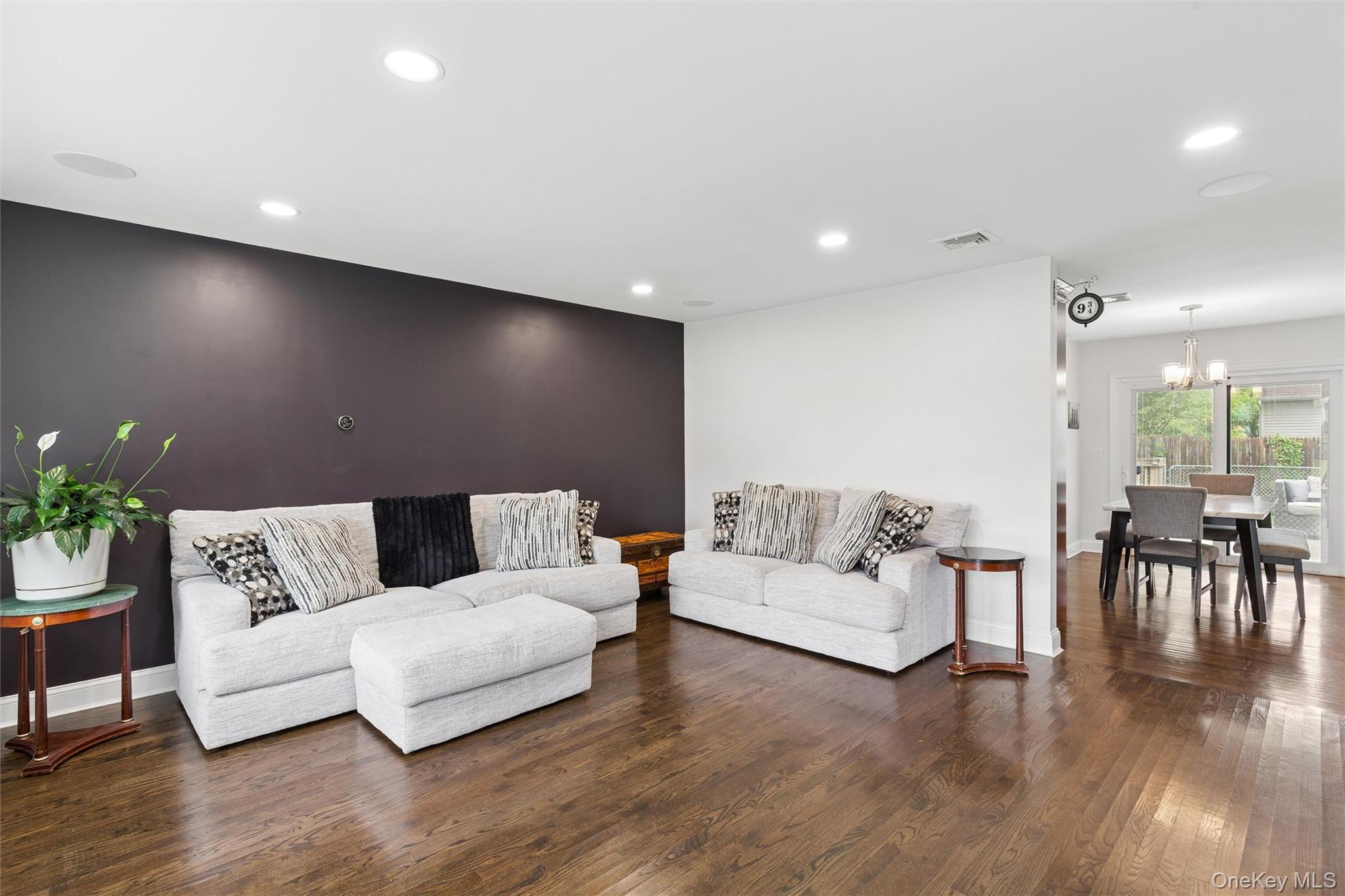 25 N Ocean Avenue – For Sale photo 2