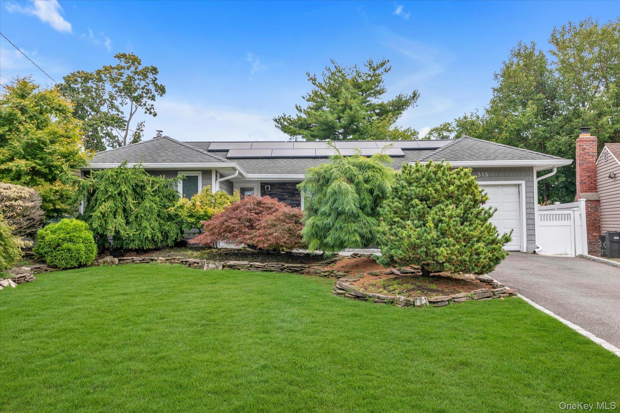 315 Cherry Place – For Sale photo 3