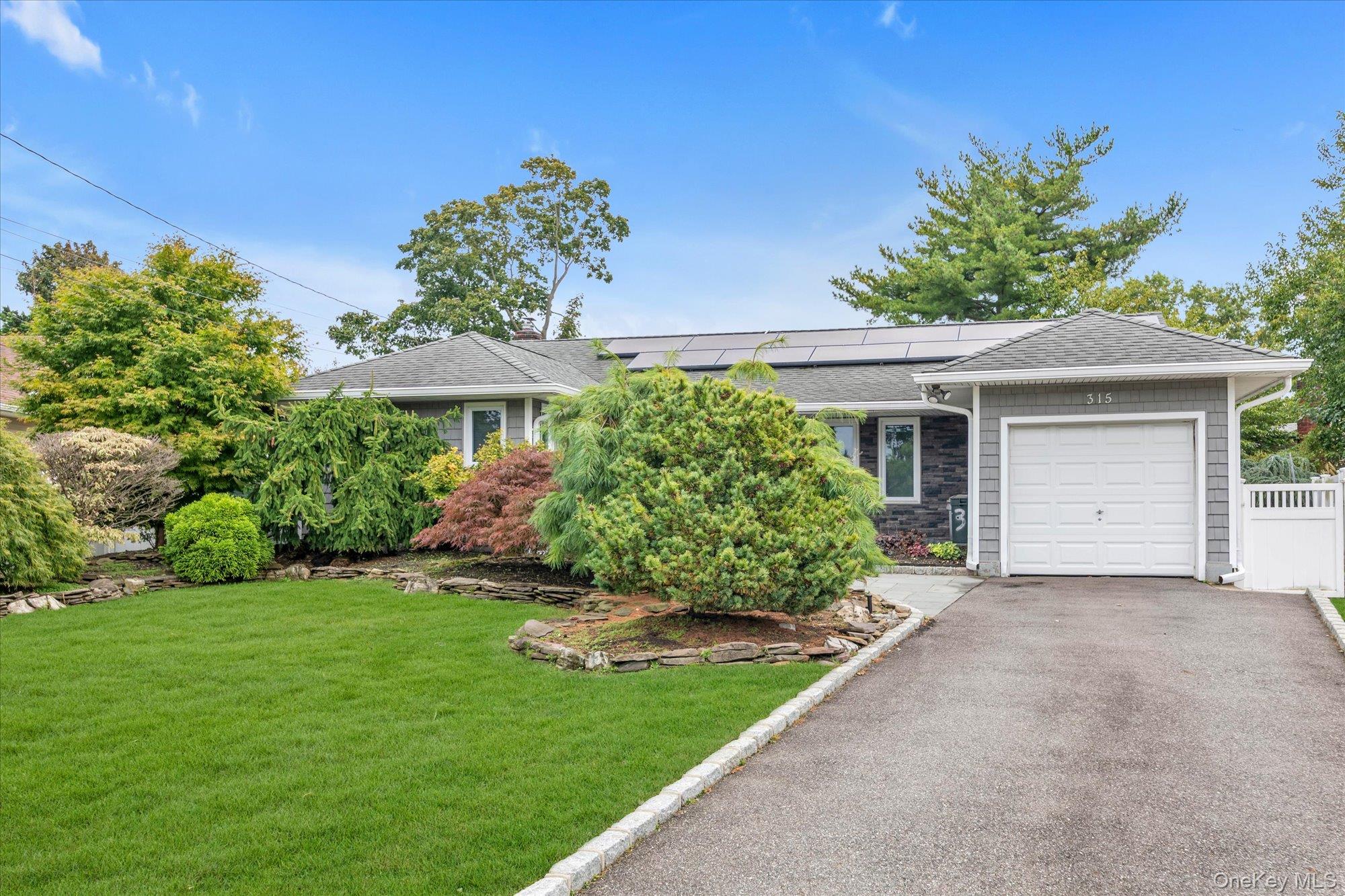 315 Cherry Place – For Sale