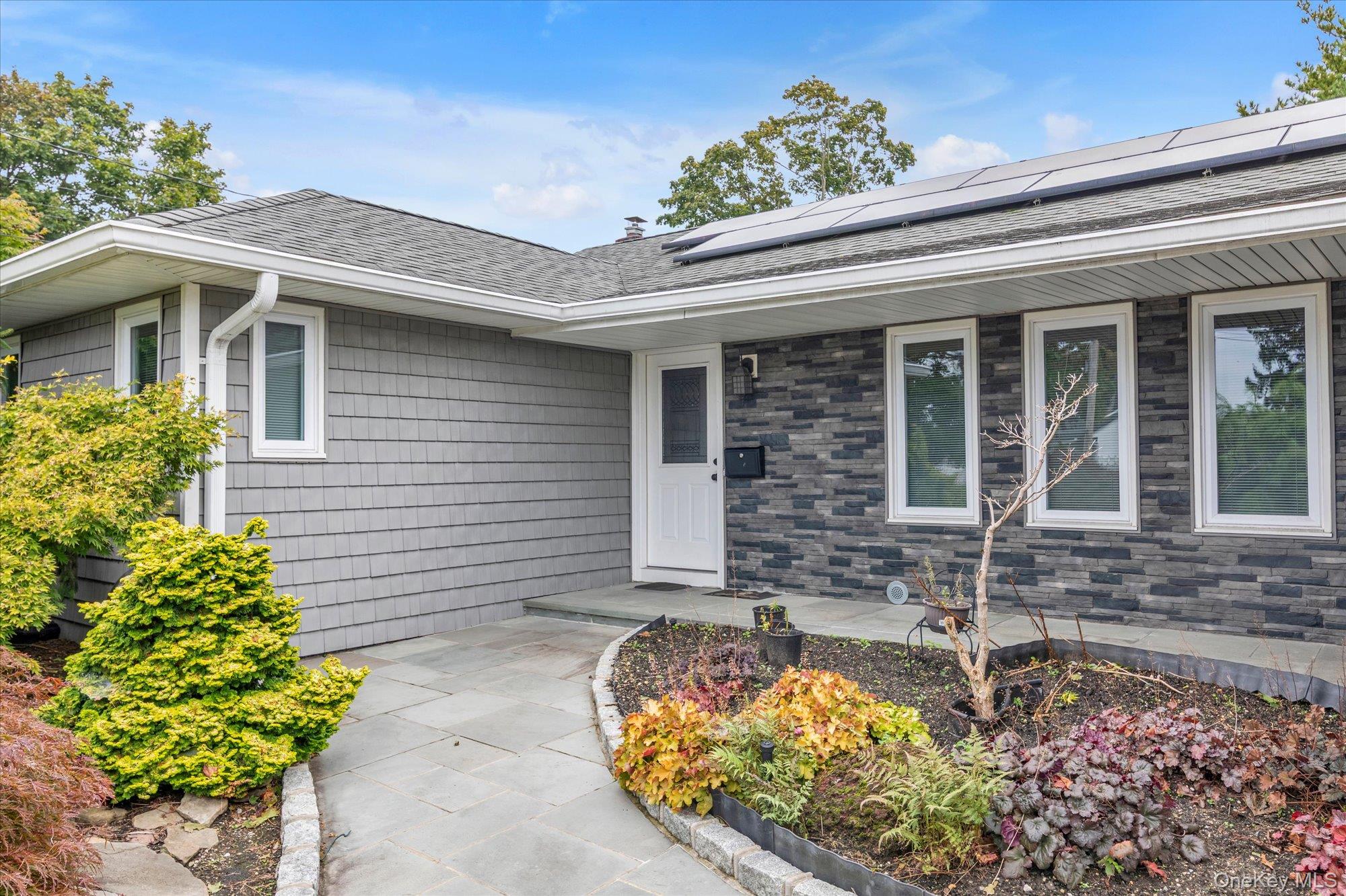 315 Cherry Place – For Sale photo 2