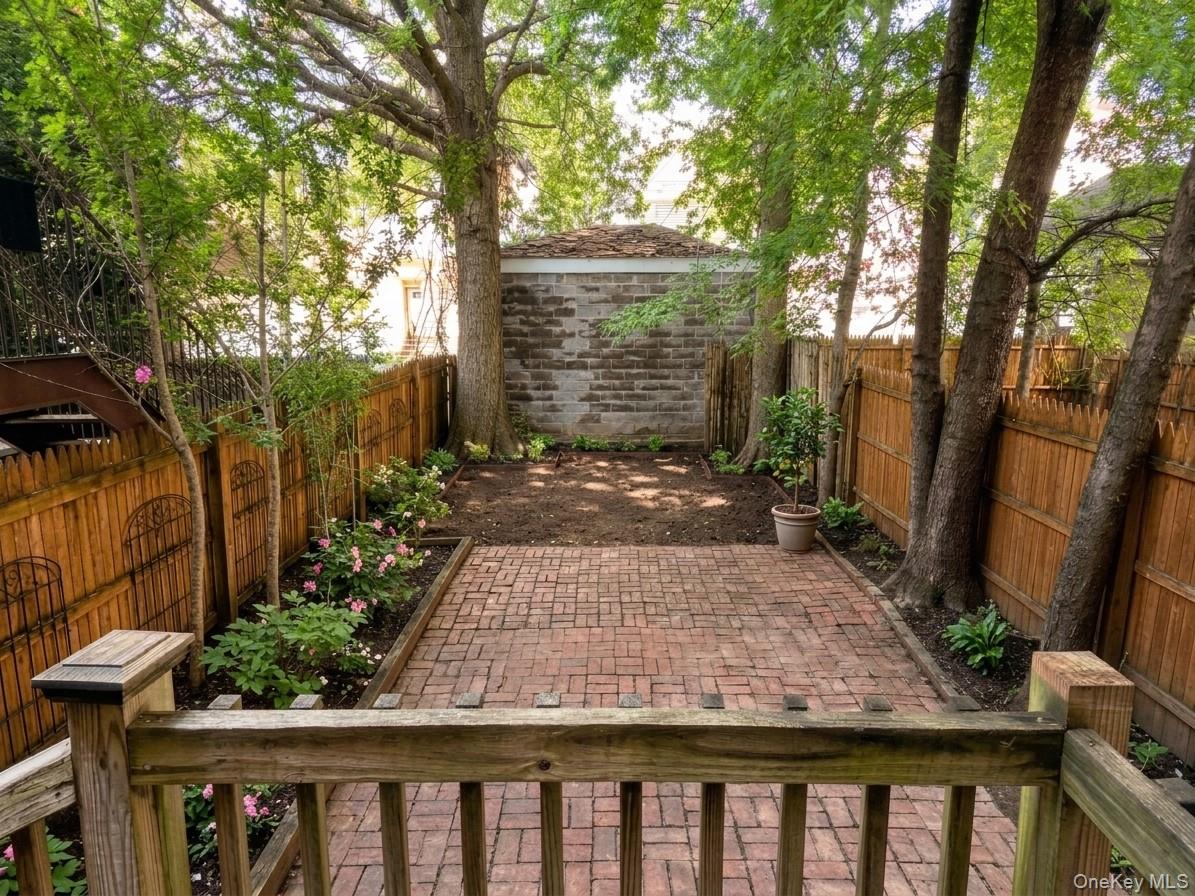8520 90th Street – For Sale photo 13