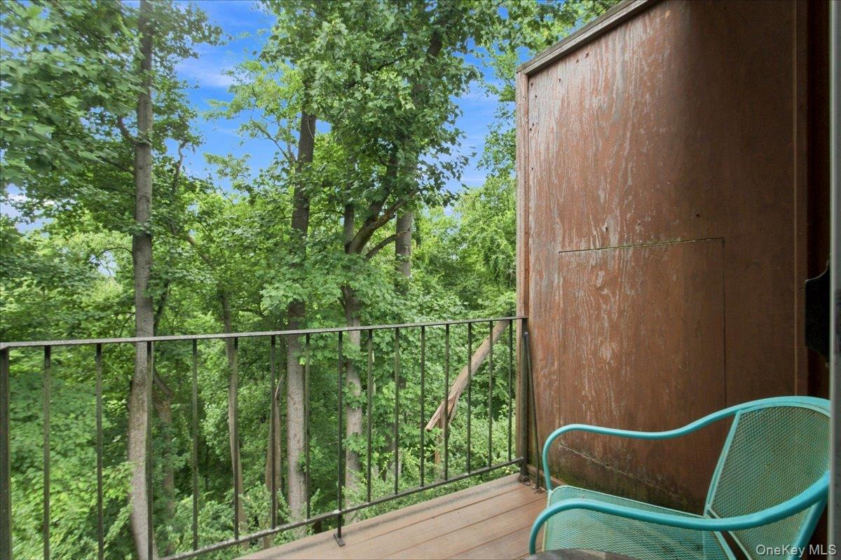 16 Scenic Drive, Unit K photo 18