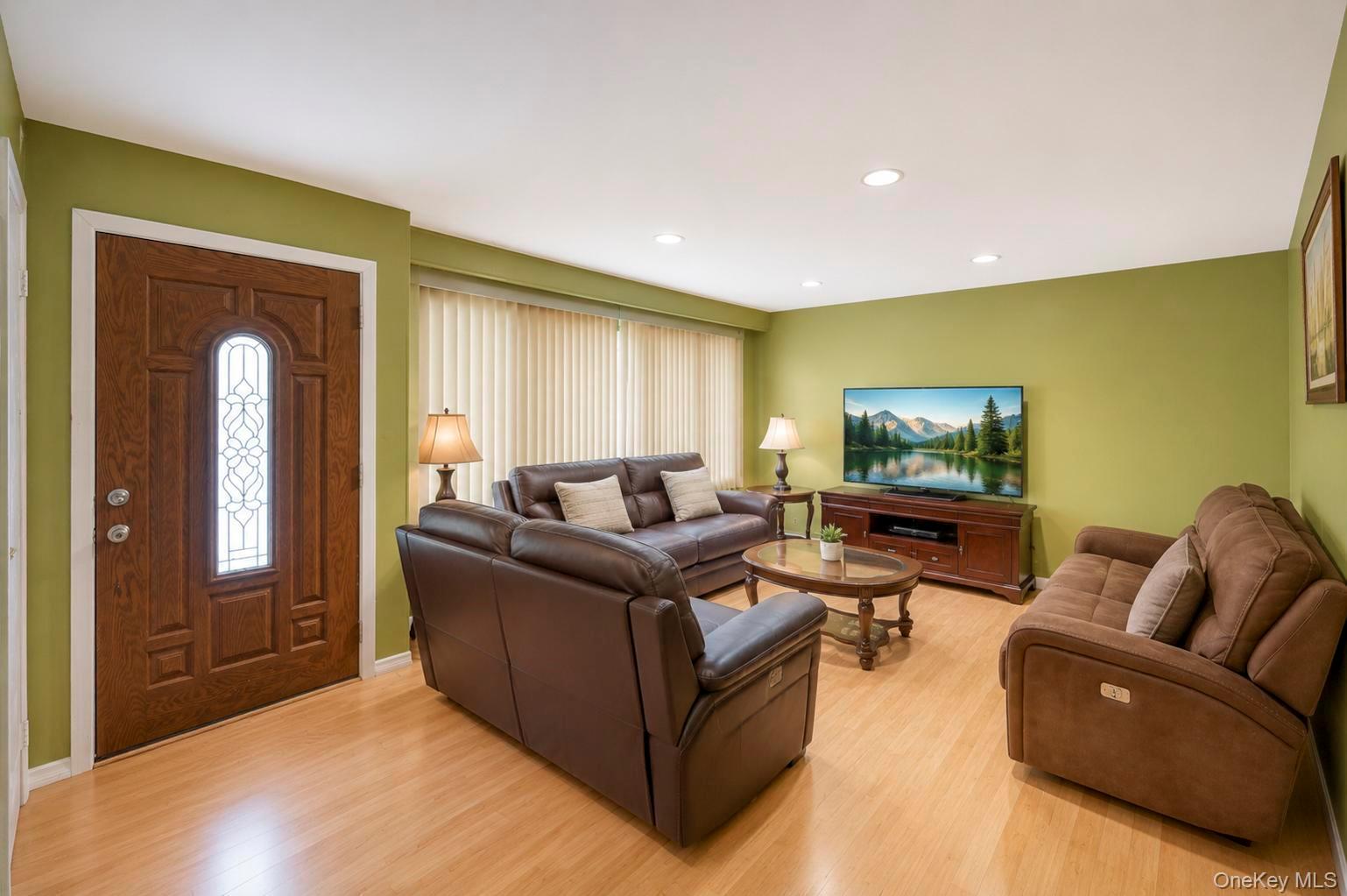 35 Hart Street – For Sale photo 11