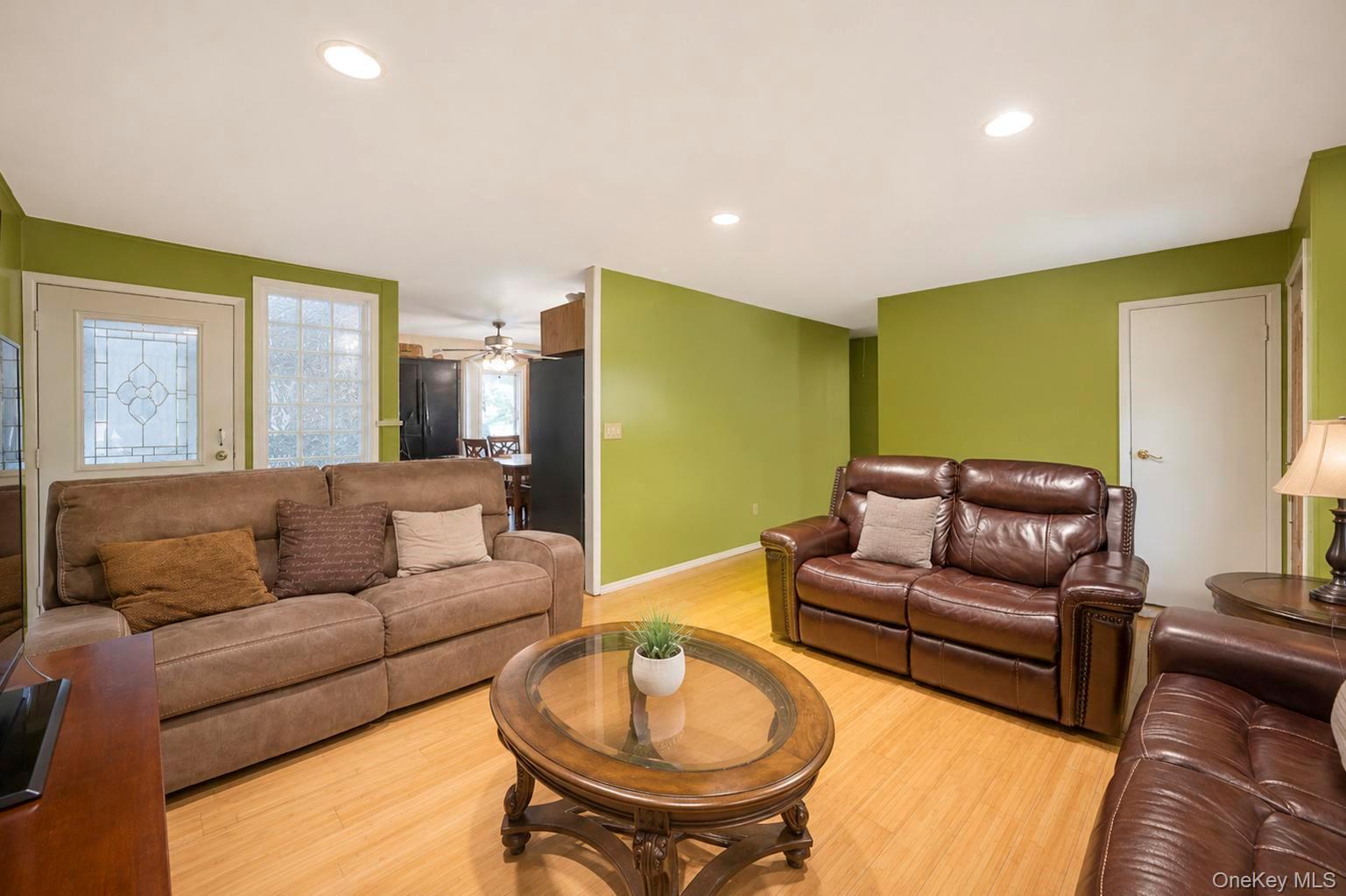 35 Hart Street – For Sale photo 13