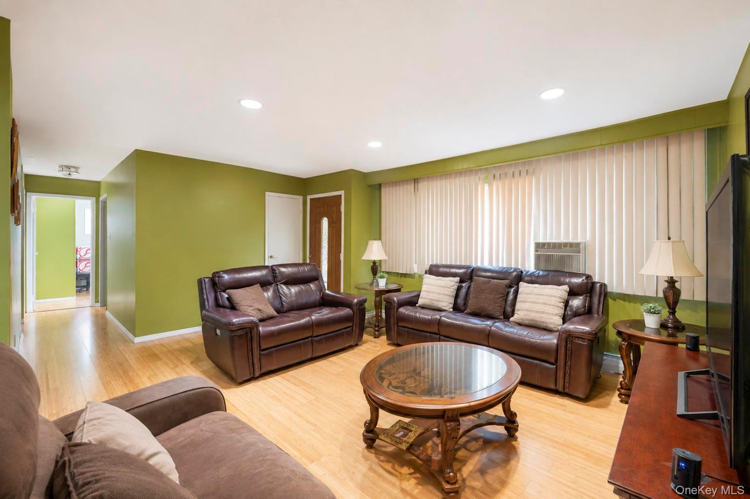 35 Hart Street – For Sale photo 14