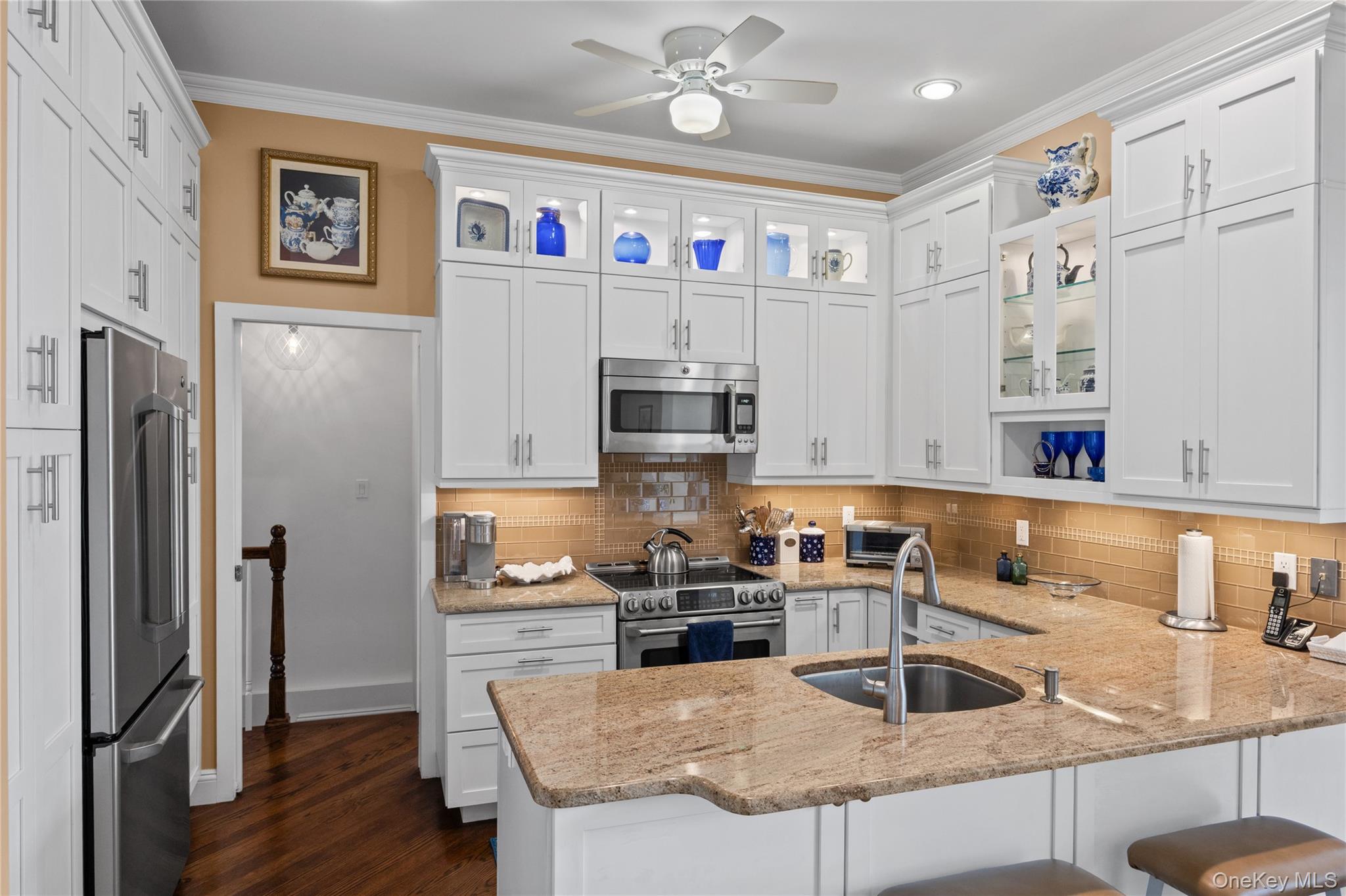 400 Noyack Road, Unit E2 photo 8