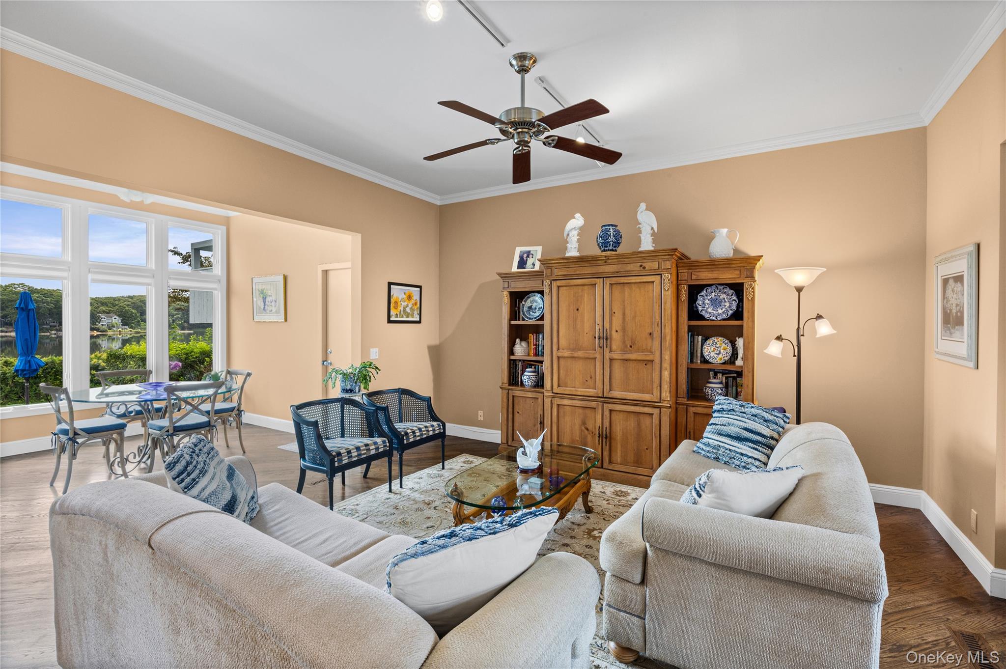 400 Noyack Road, Unit E2 photo 5