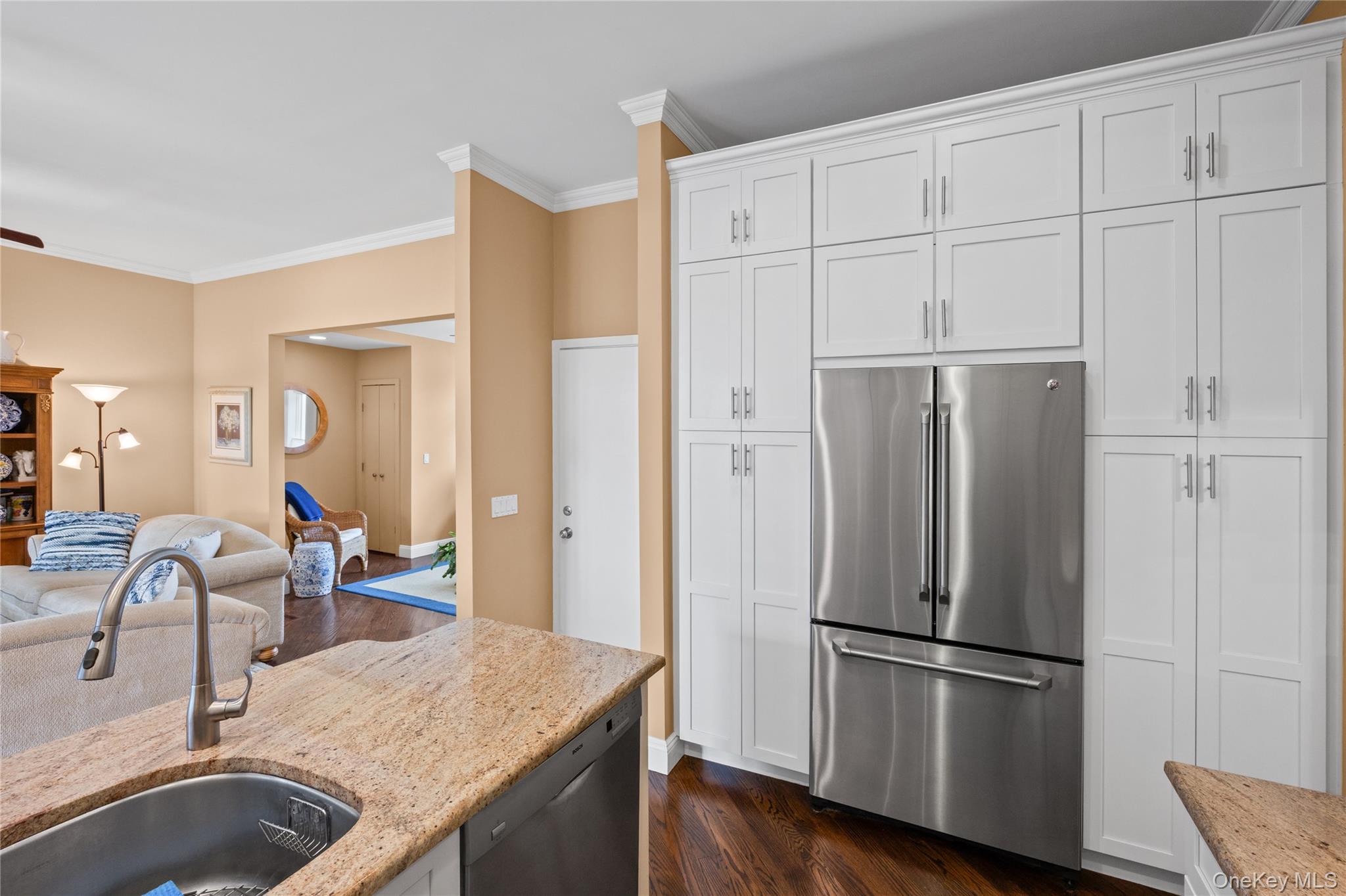 400 Noyack Road, Unit E2 photo 9