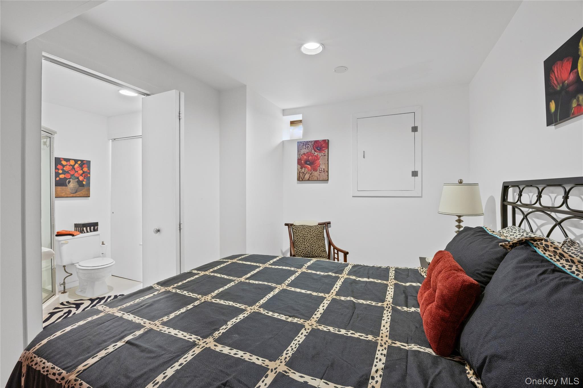 400 Noyack Road, Unit E2 photo 17