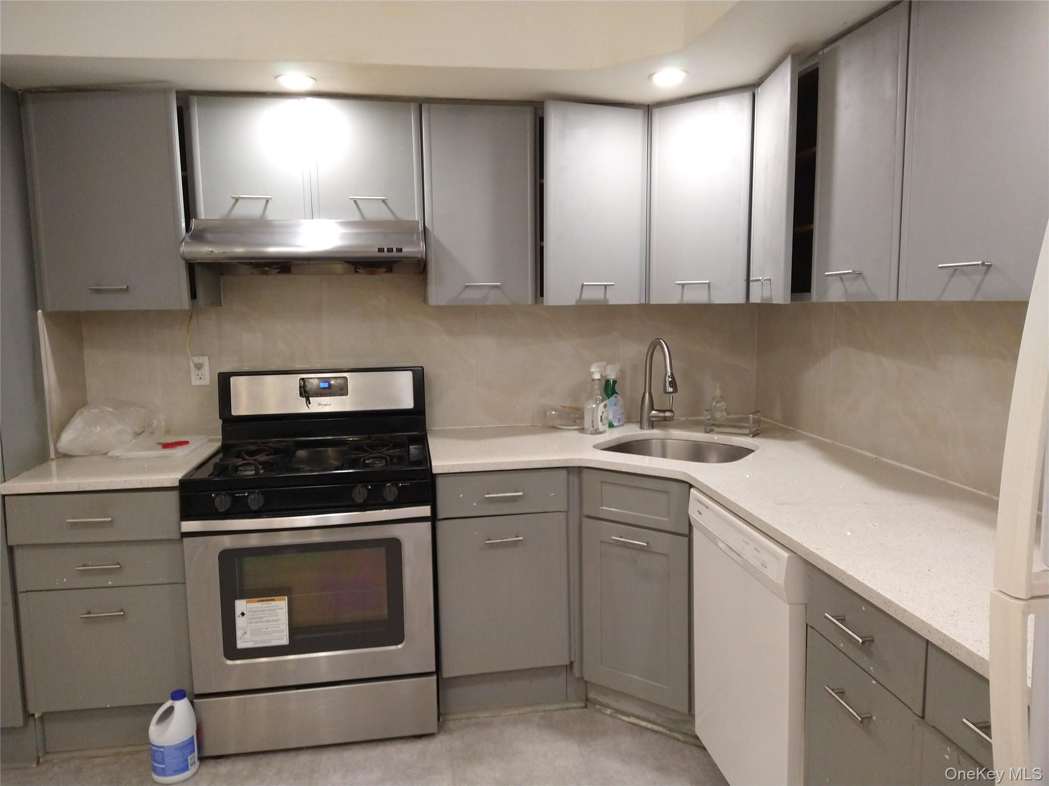 7118 164th Street, Unit 2132 photo 4