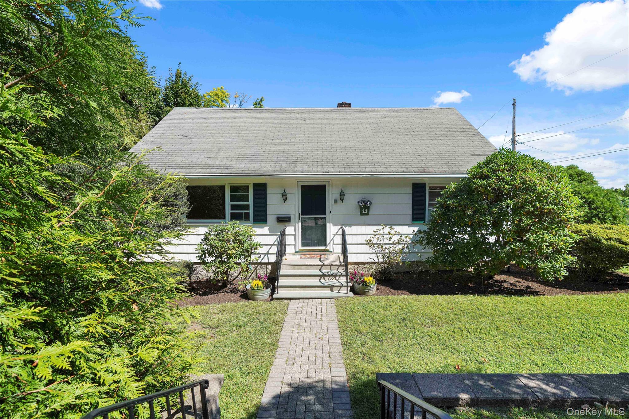 11 Riverview Avenue – For Sale photo 2