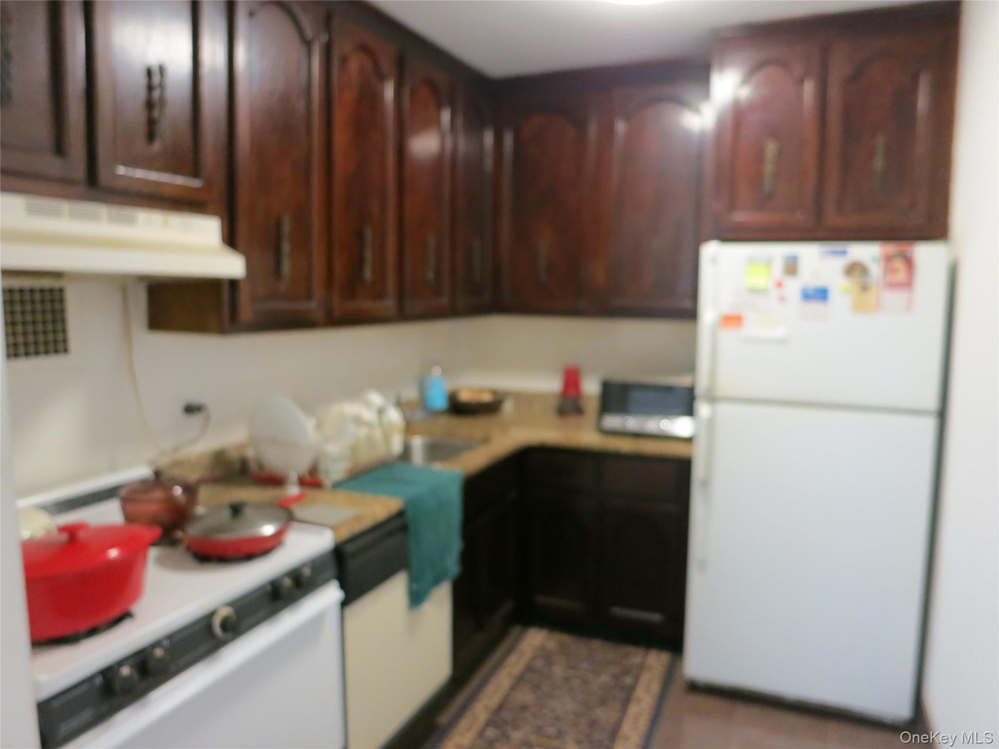 60 Barker Street, Unit 614 photo 4