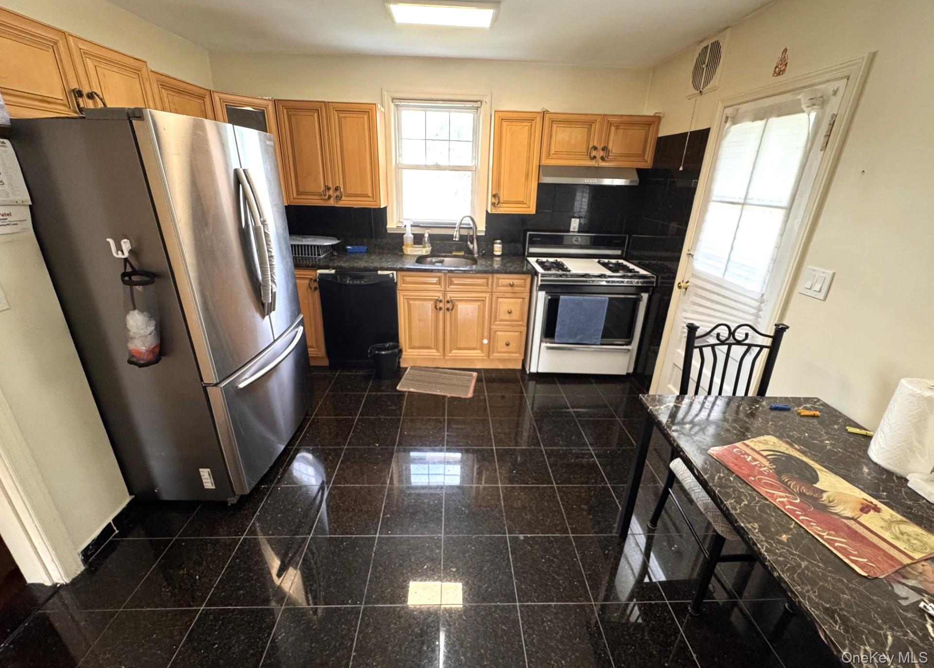 55 Canfield Avenue – For Sale photo 6