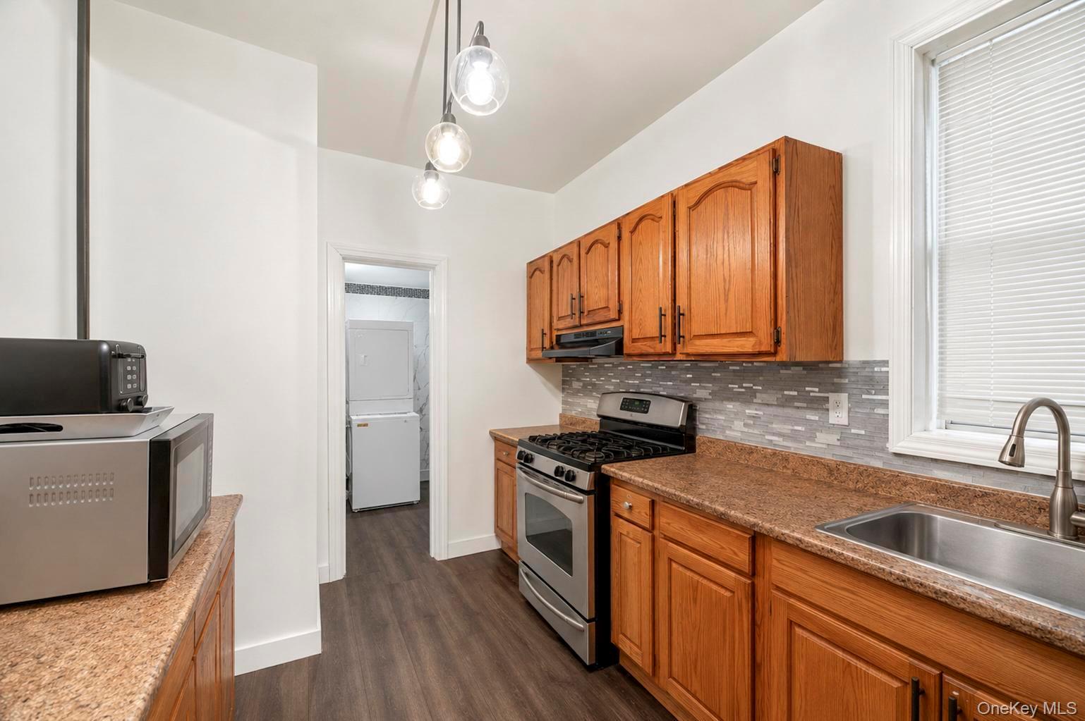 212 Edwards Place – For Sale photo 18