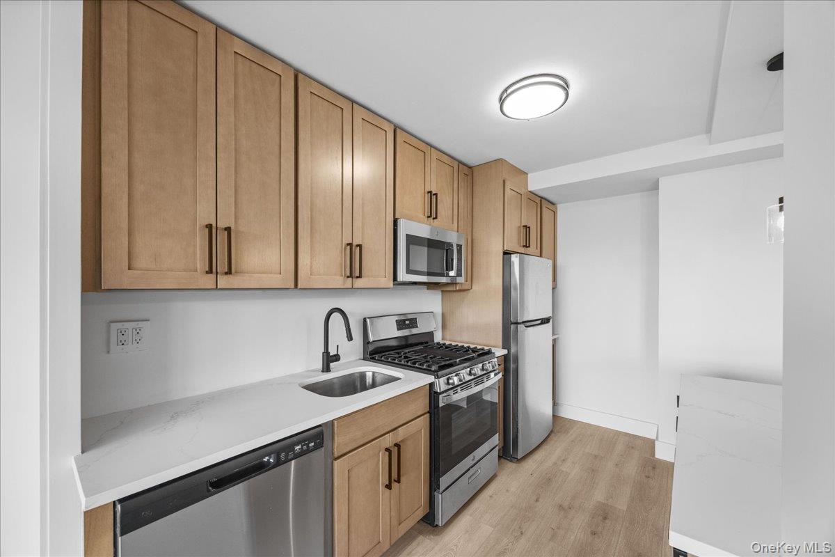 825 Morrison Avenue, Unit 13C photo 10