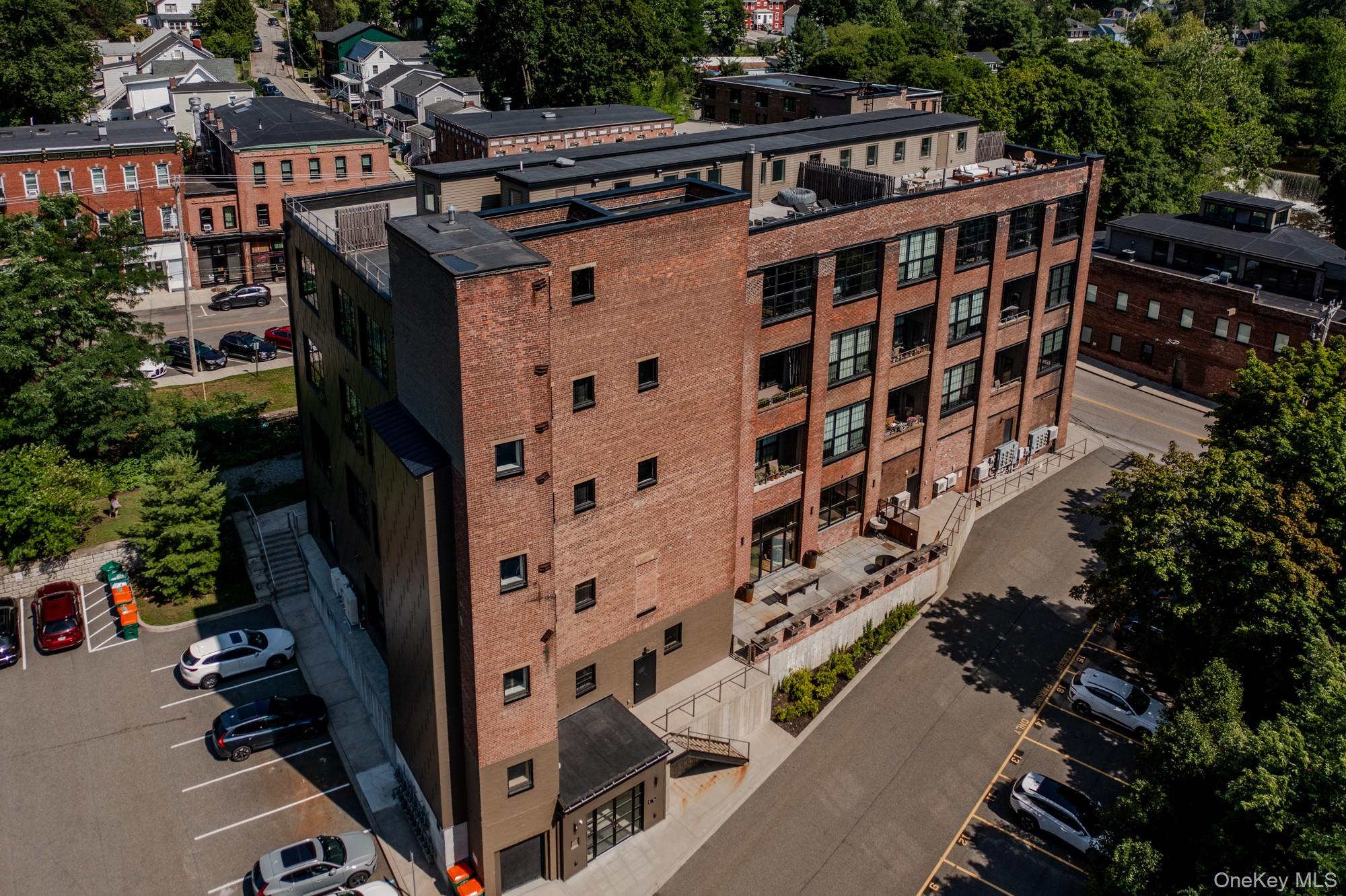 1 E Main Street, Unit 404