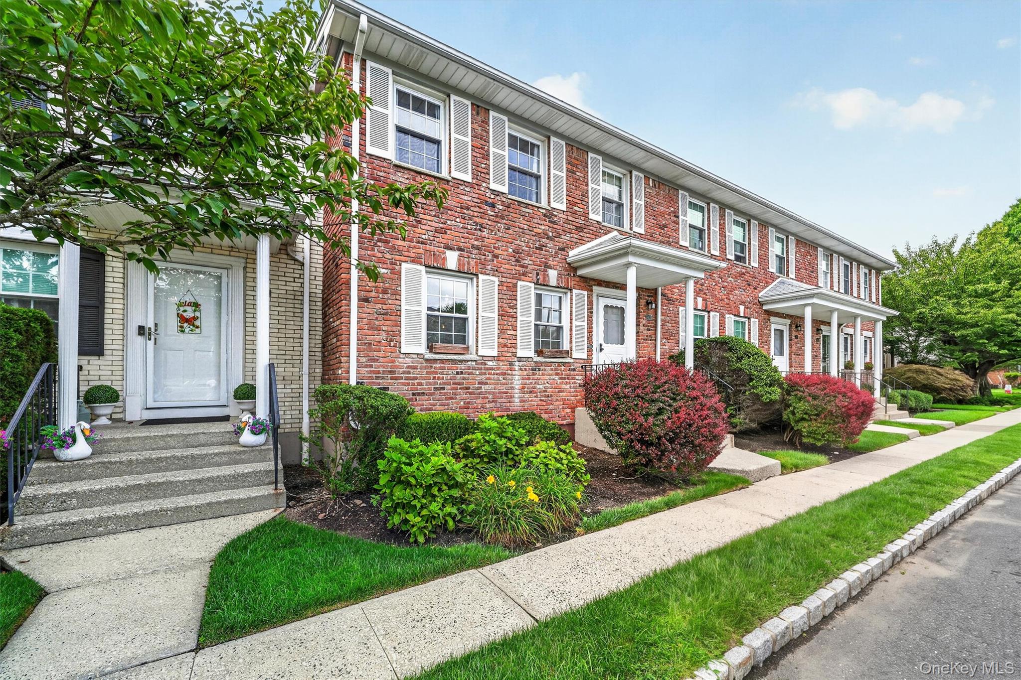 600 Mohawk Court – For Sale