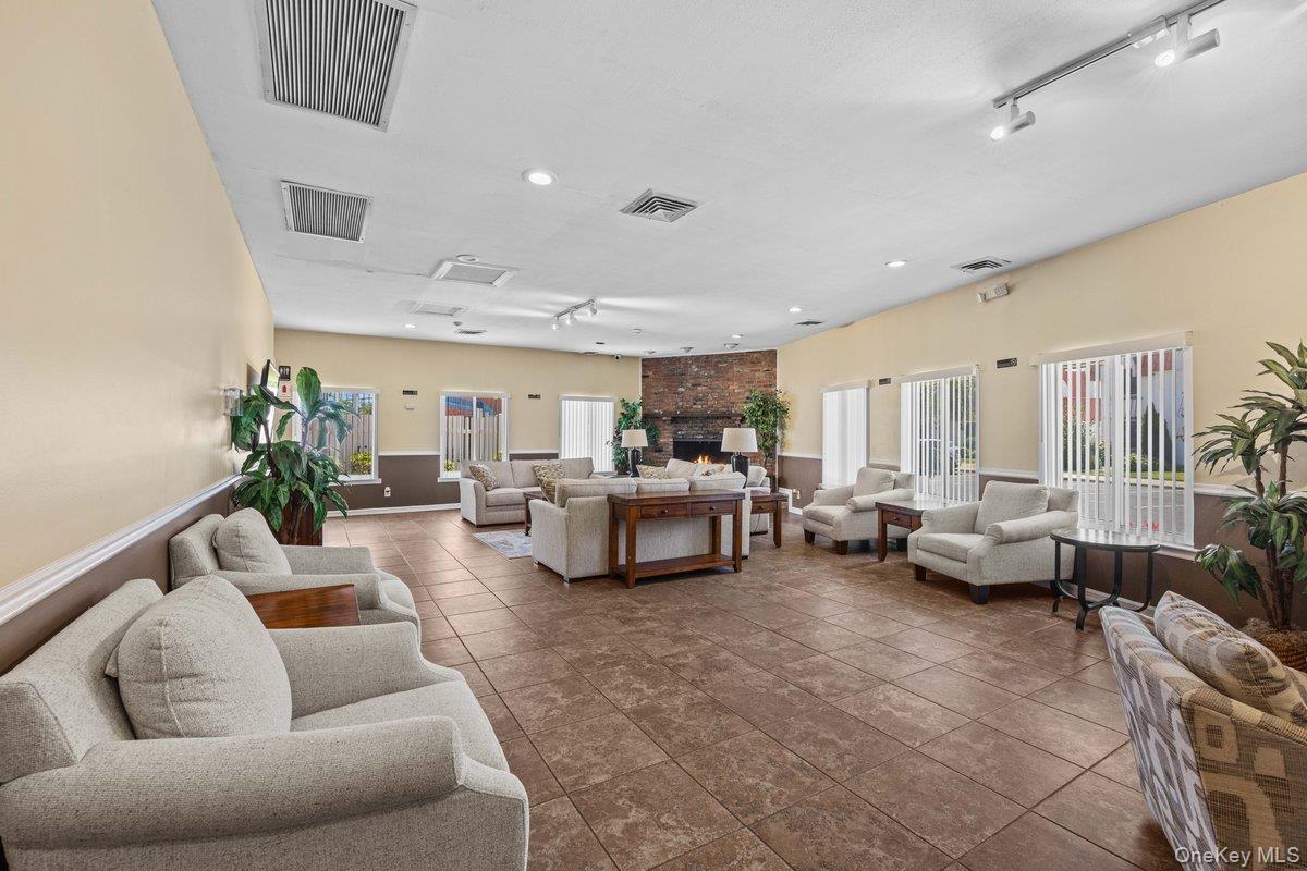 21 Alhambra Drive – For Sale photo 21