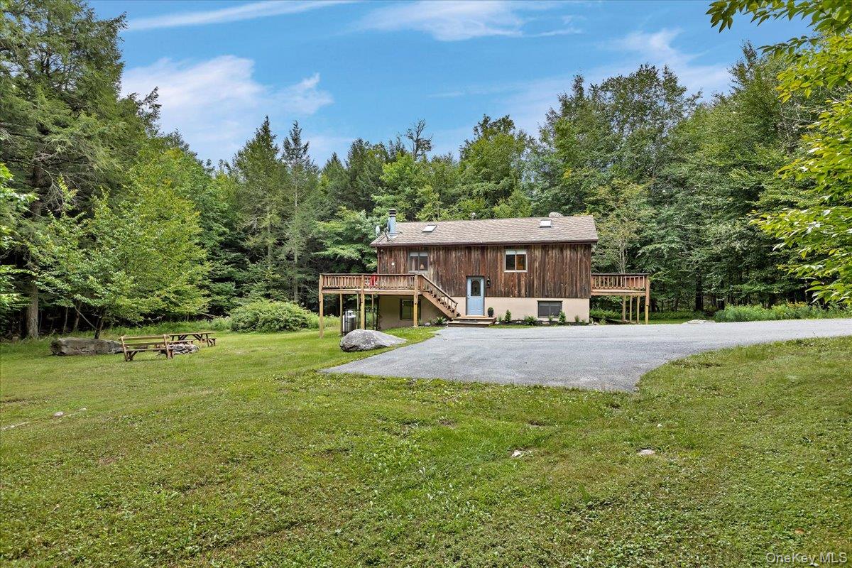 307 Bobillen Drive – For Sale photo 2