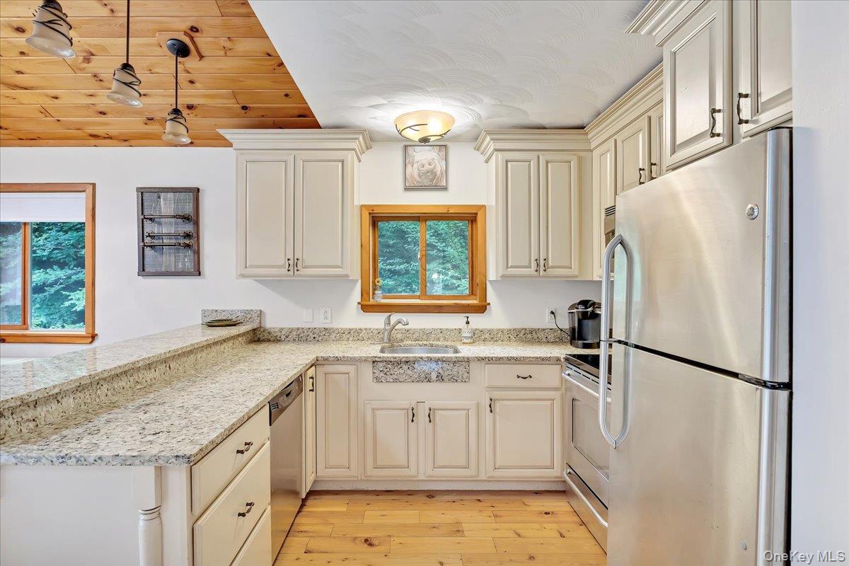 307 Bobillen Drive – For Sale photo 20