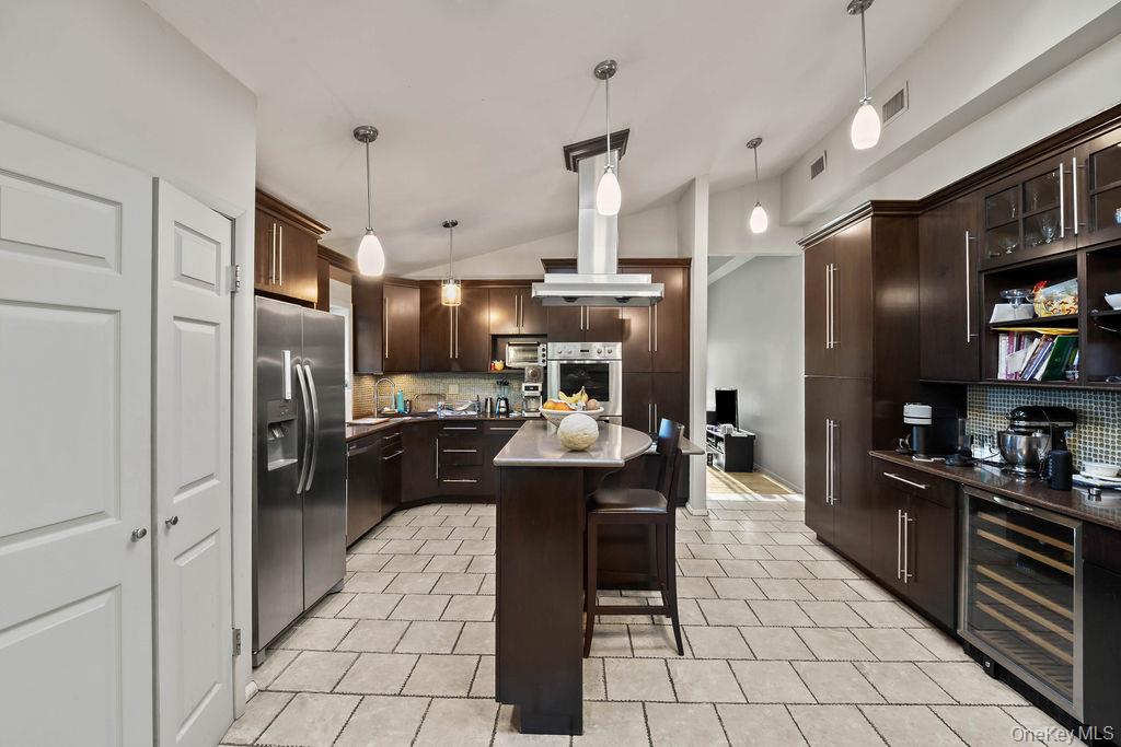 103 Waters Edge – For Sale photo 6