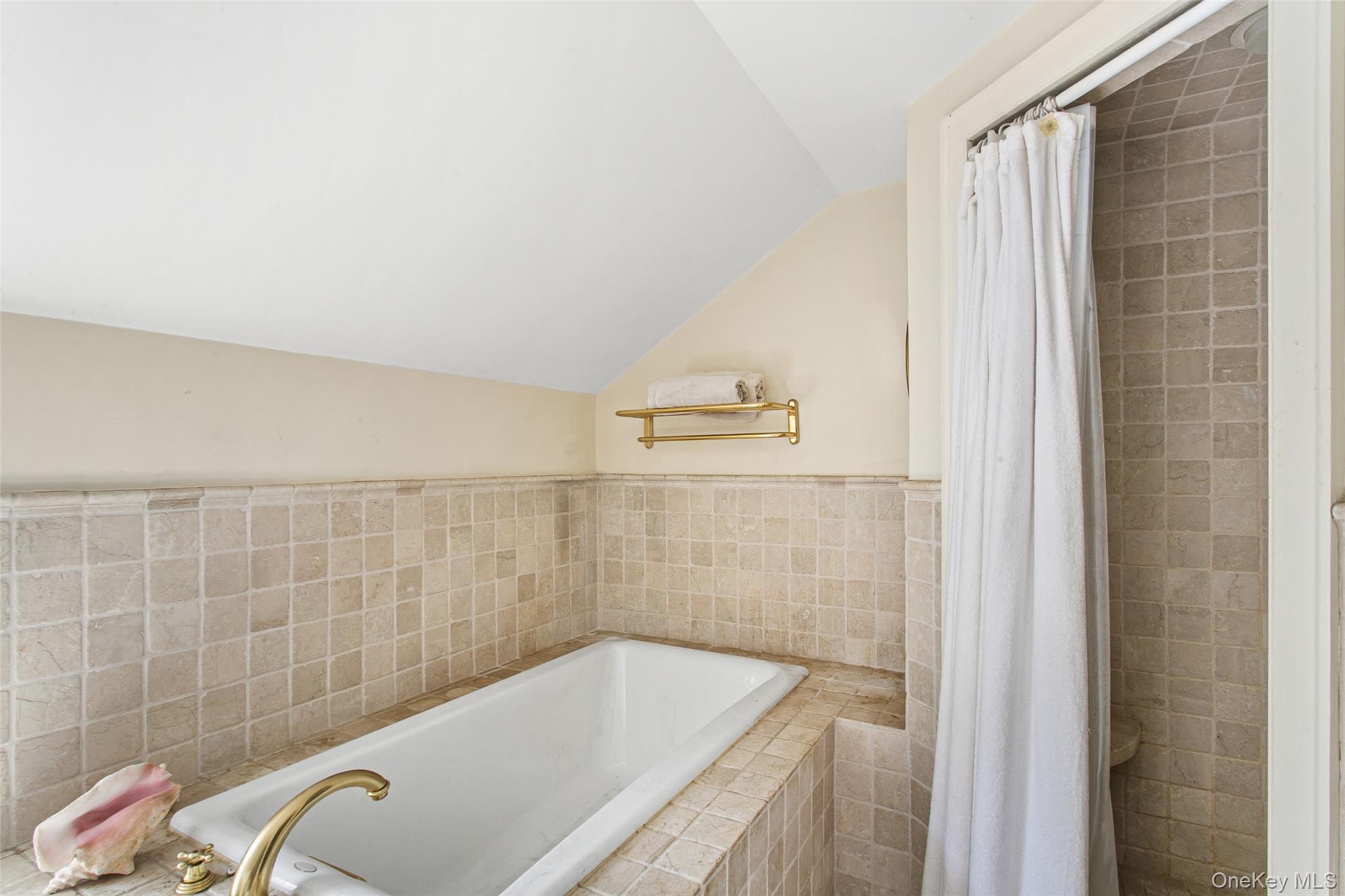 15 Cross River Road – For Sale photo 26