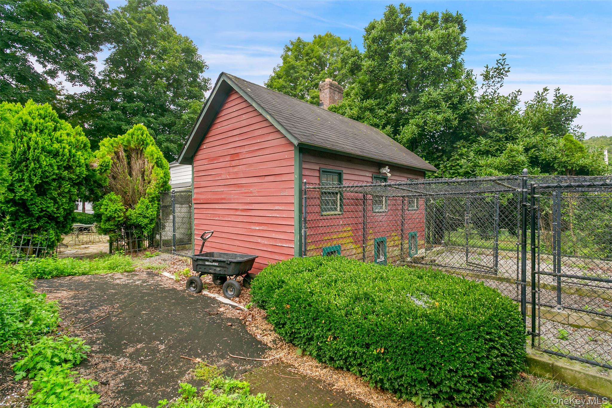 15 Cross River Road – For Sale photo 36