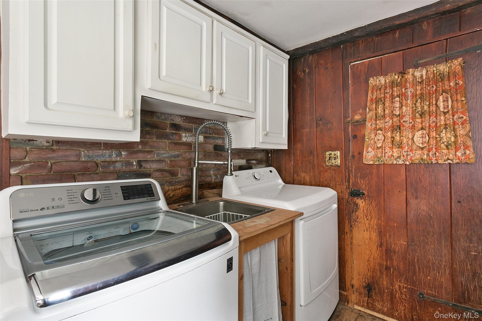 15 Cross River Road – For Sale photo 13
