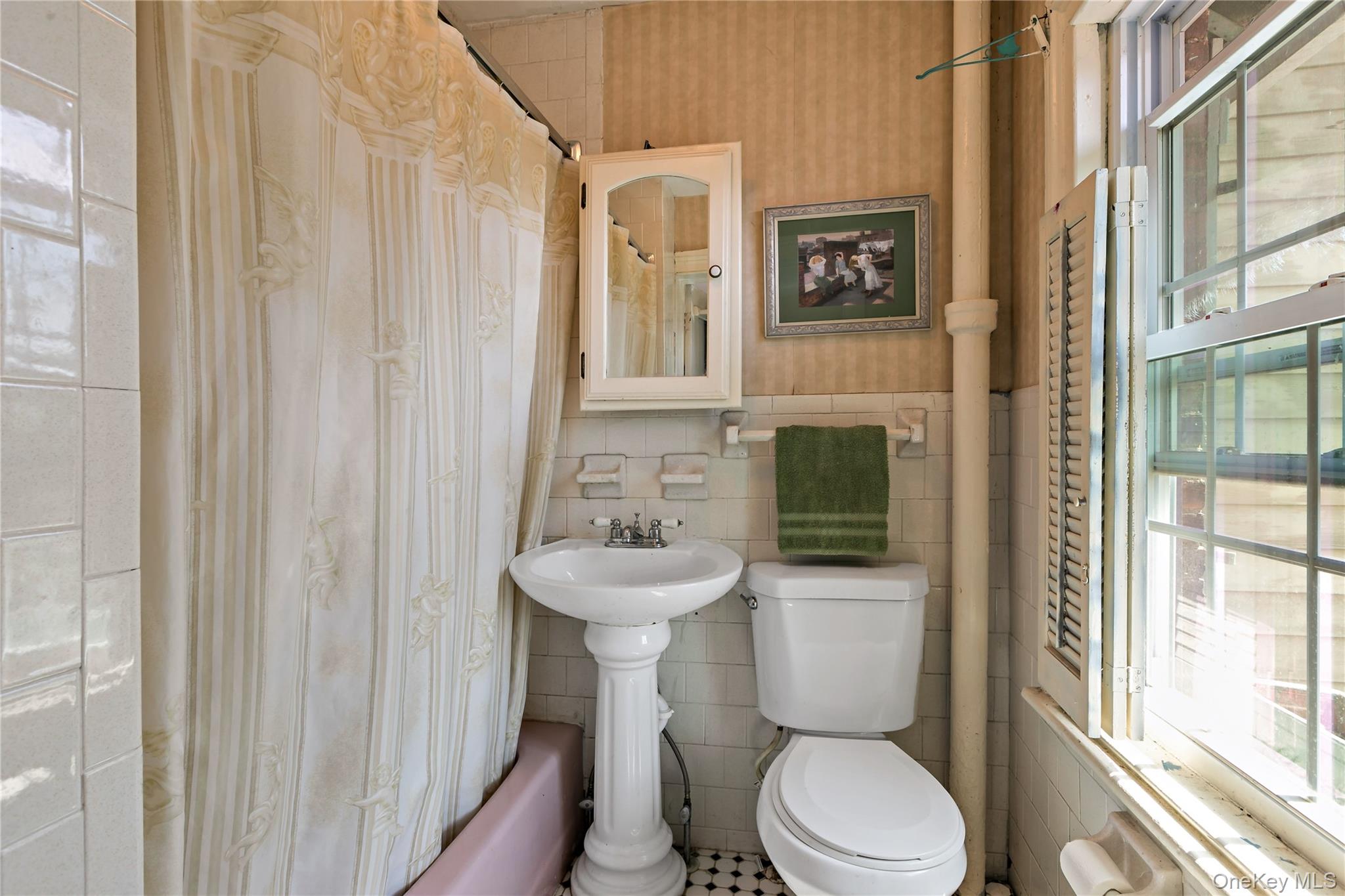7 Railroad Avenue – For Sale photo 16