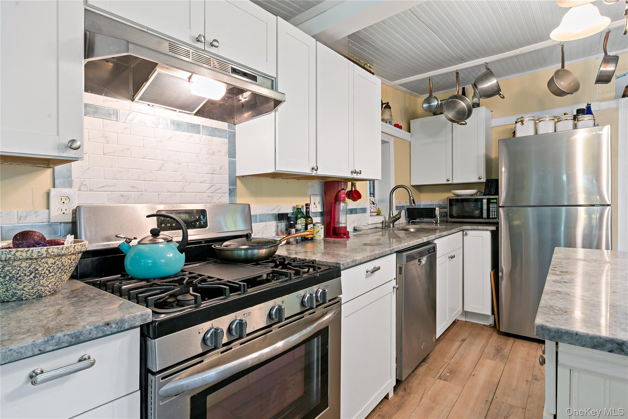 7 Railroad Avenue – For Sale photo 8