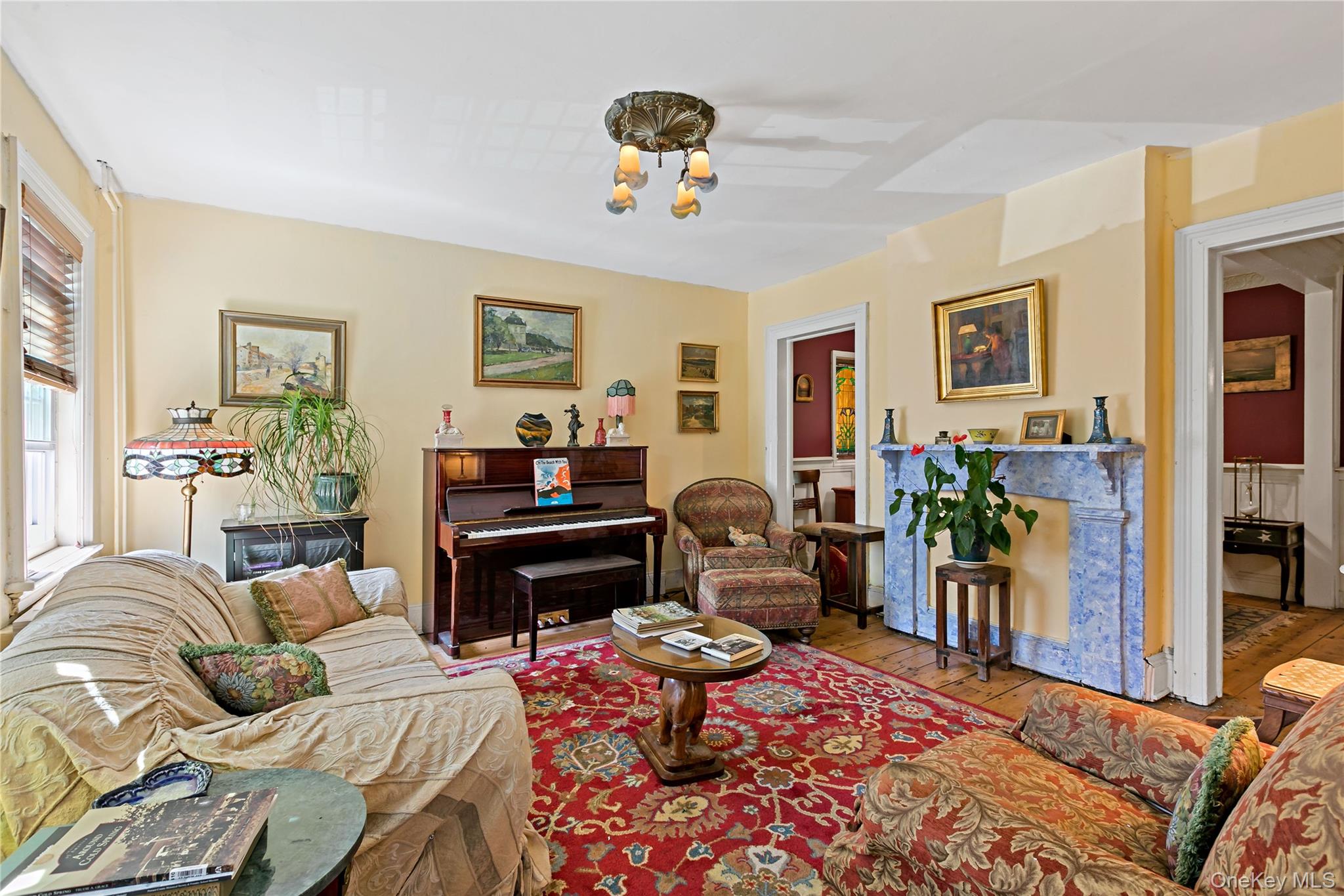 7 Railroad Avenue – For Sale photo 4