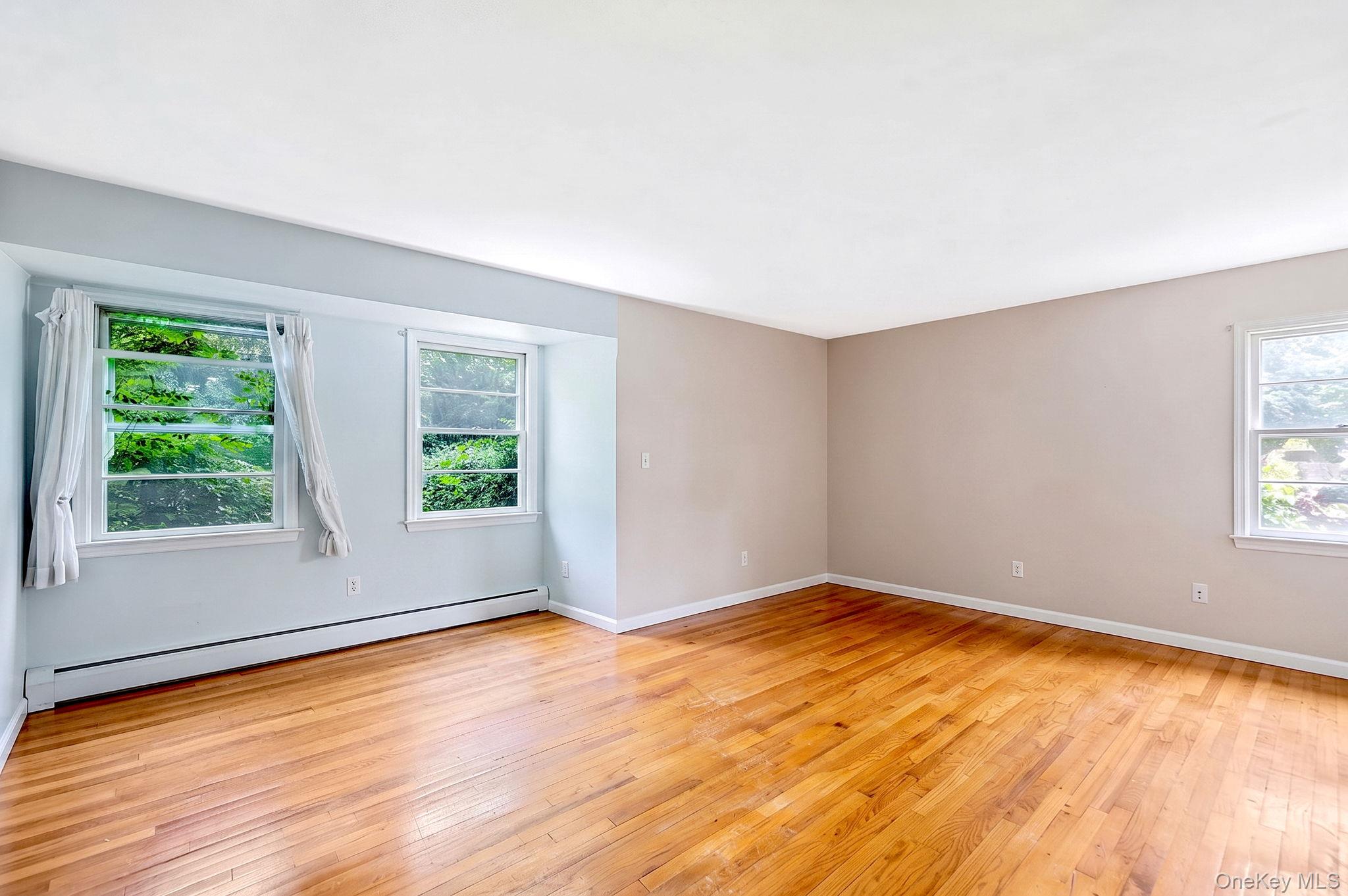 893 Gardiner Drive – For Sale photo 27