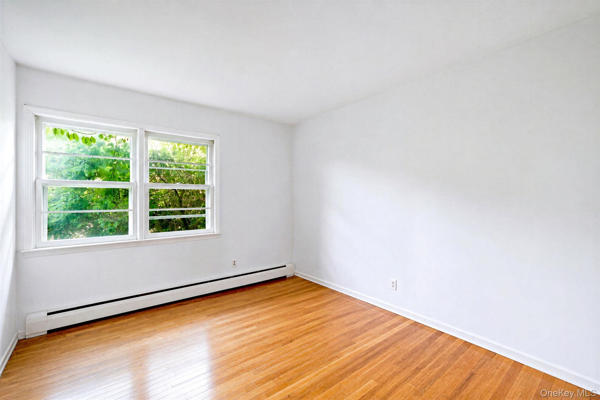 893 Gardiner Drive – For Sale photo 22