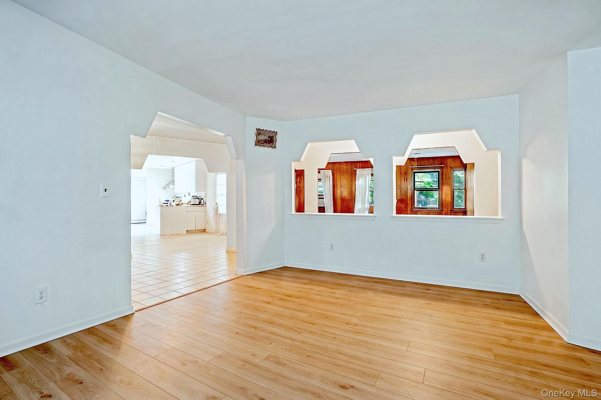 893 Gardiner Drive – For Sale photo 15