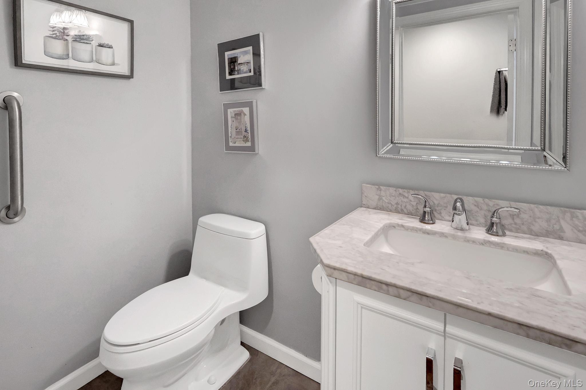 34 NE Admiral Road – For Sale photo 14