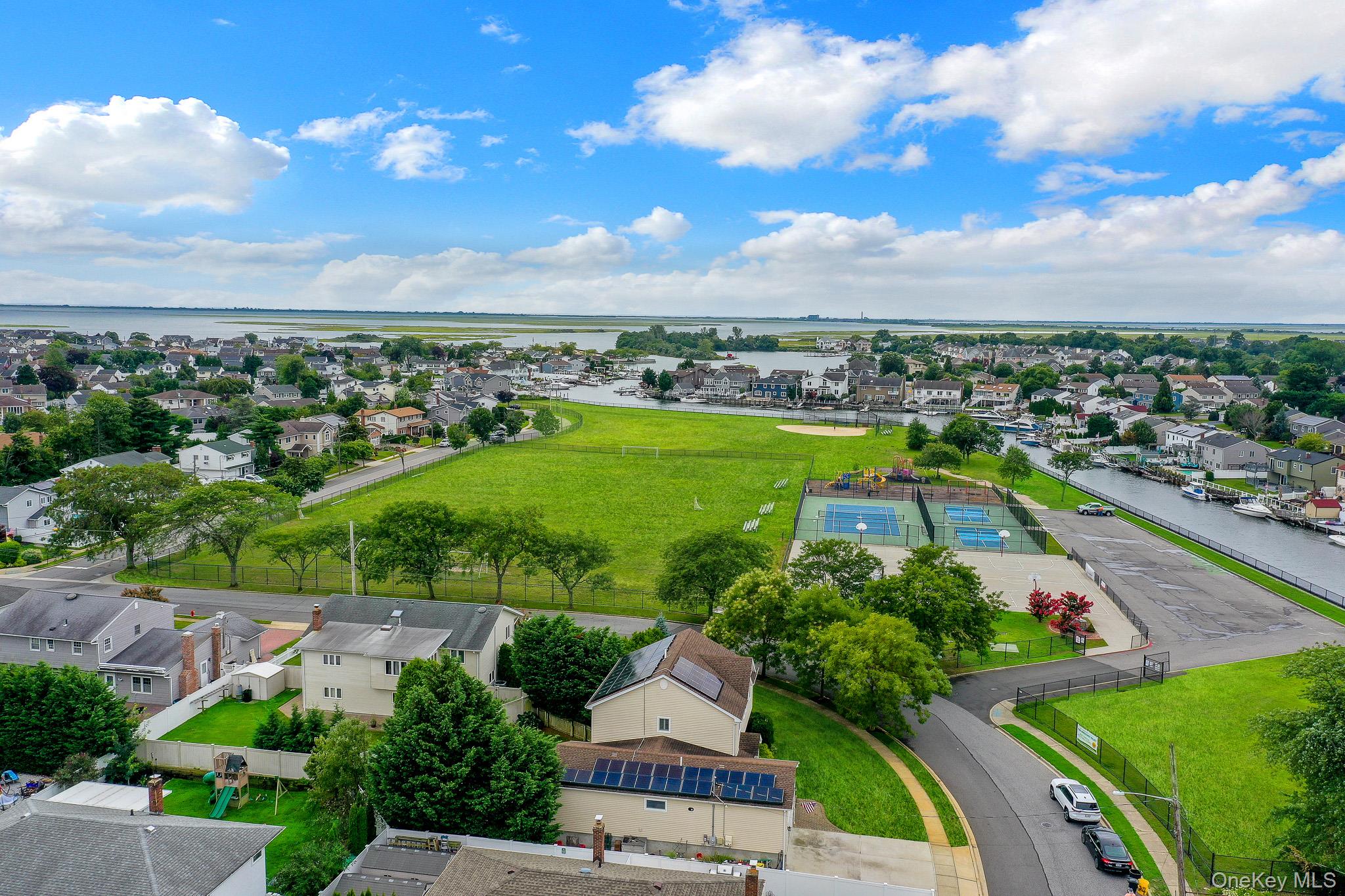 34 NE Admiral Road – For Sale photo 27