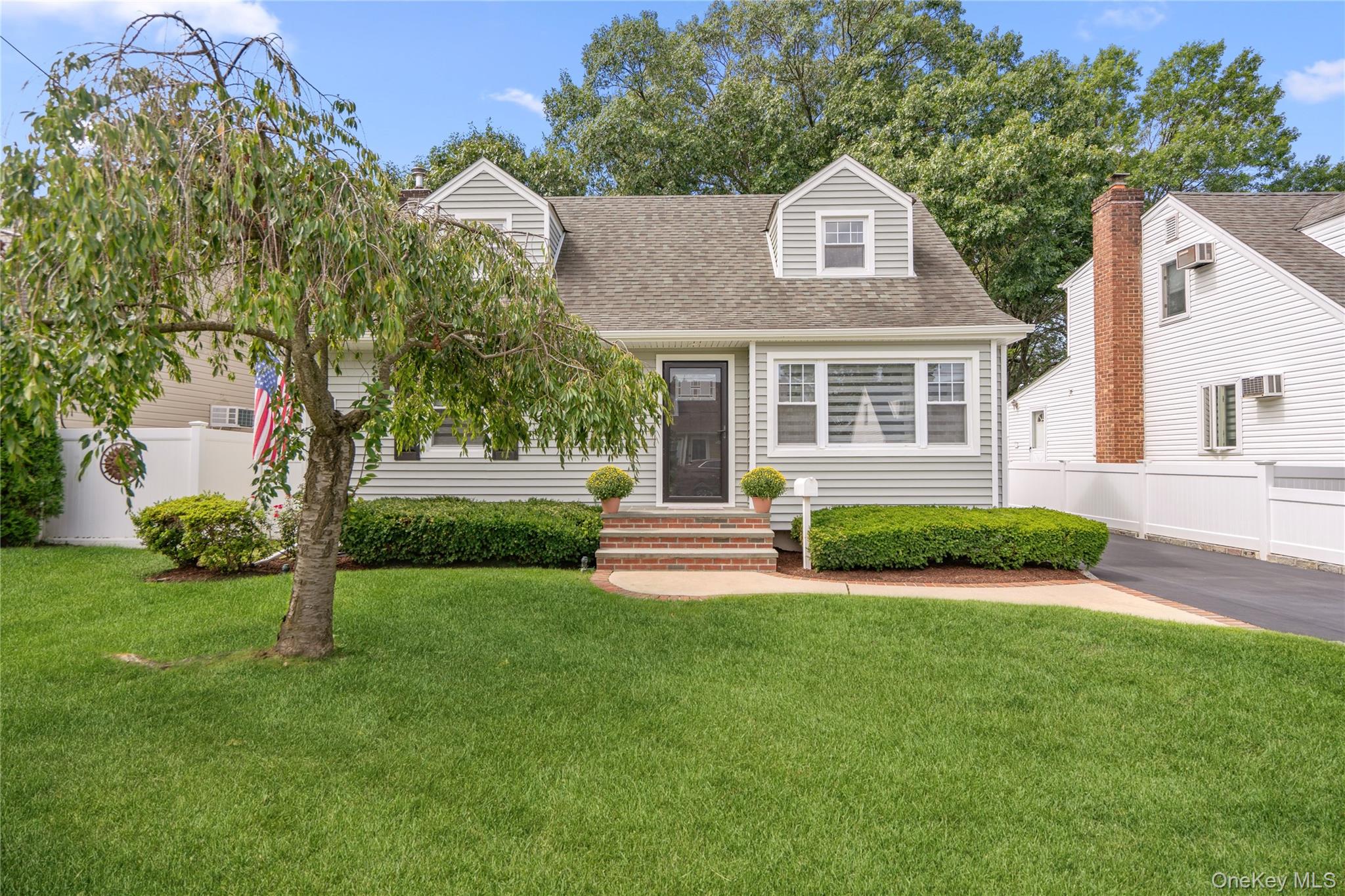 10 Alliance Street – For Sale
