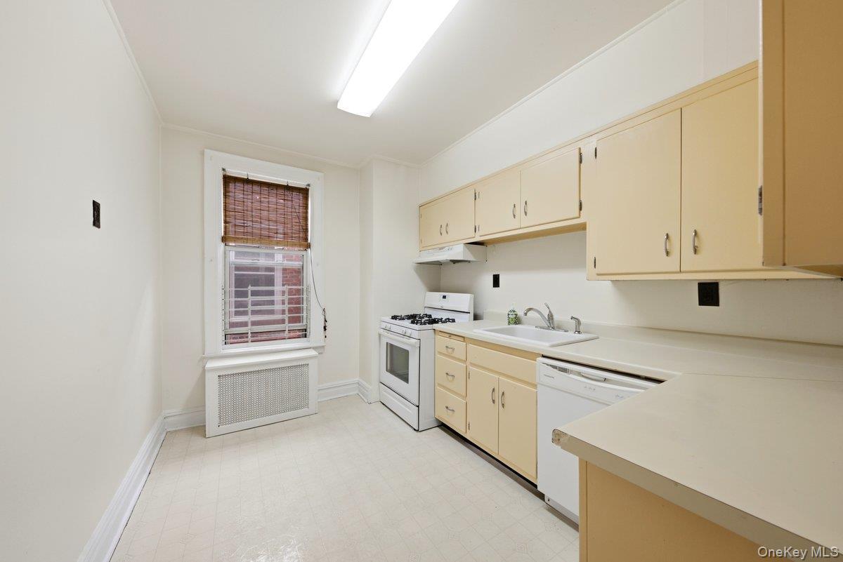 3633 Greystone Avenue – For Sale photo 23