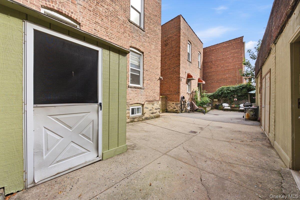 3633 Greystone Avenue – For Sale photo 46