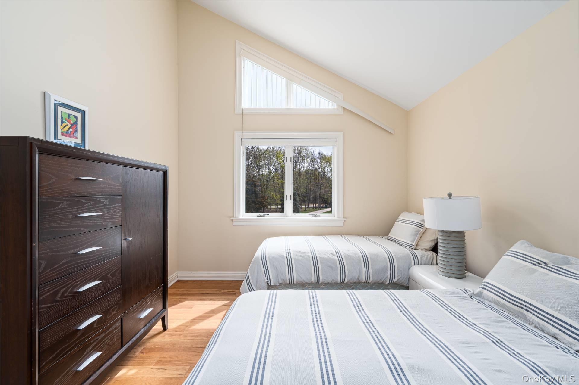 16125 Soundview Avenue – For Rent photo 20