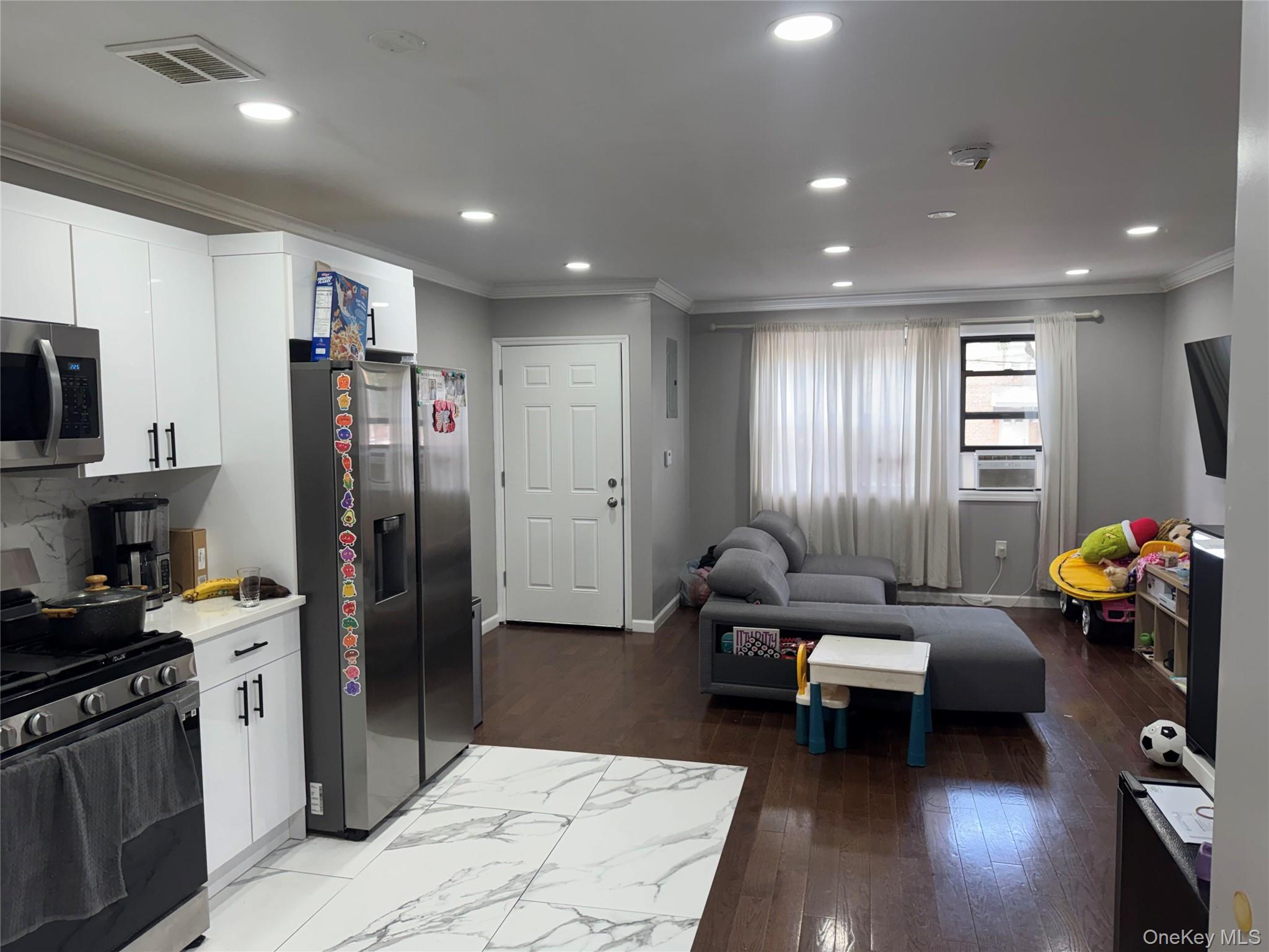 1932 21st Drive – For Rent