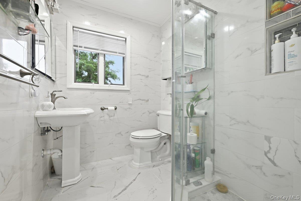 701 Hoover Street – For Sale photo 2