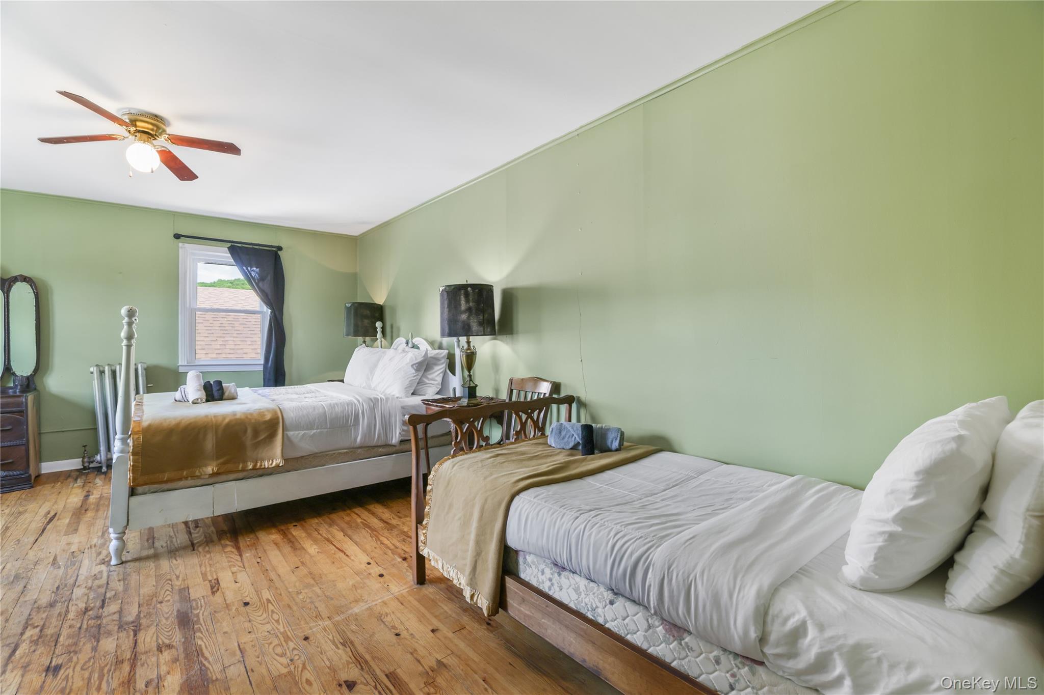 28 Upper Main Street – For Sale photo 9