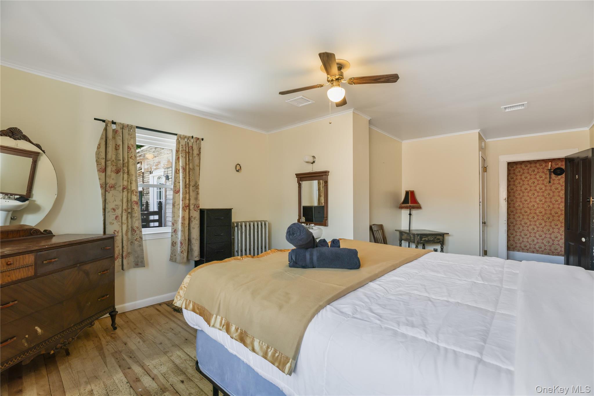 28 Upper Main Street – For Sale photo 17