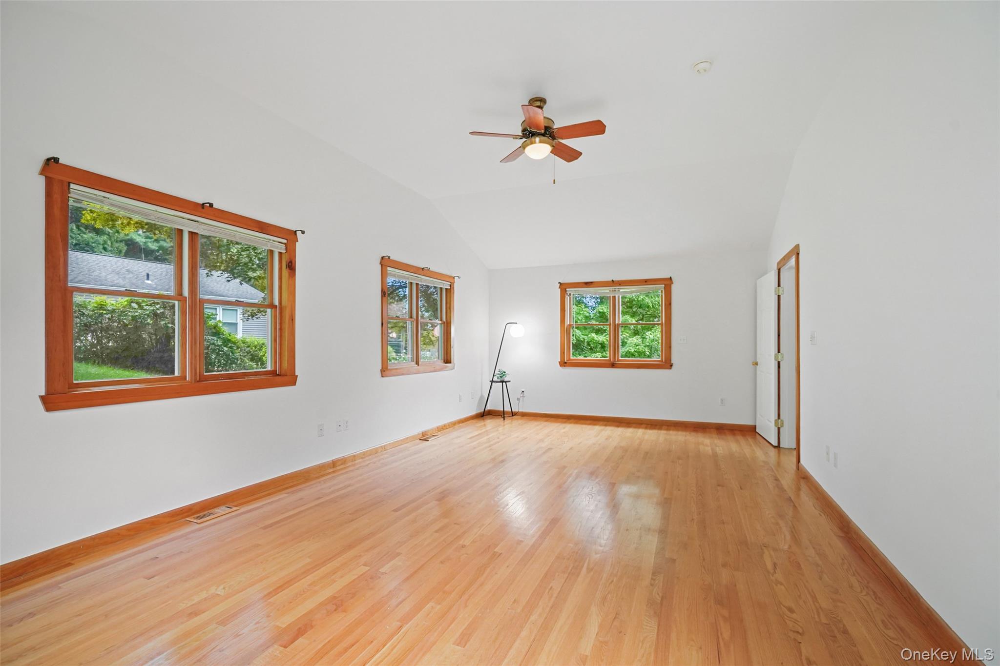 17 Mary Avenue – For Sale photo 16