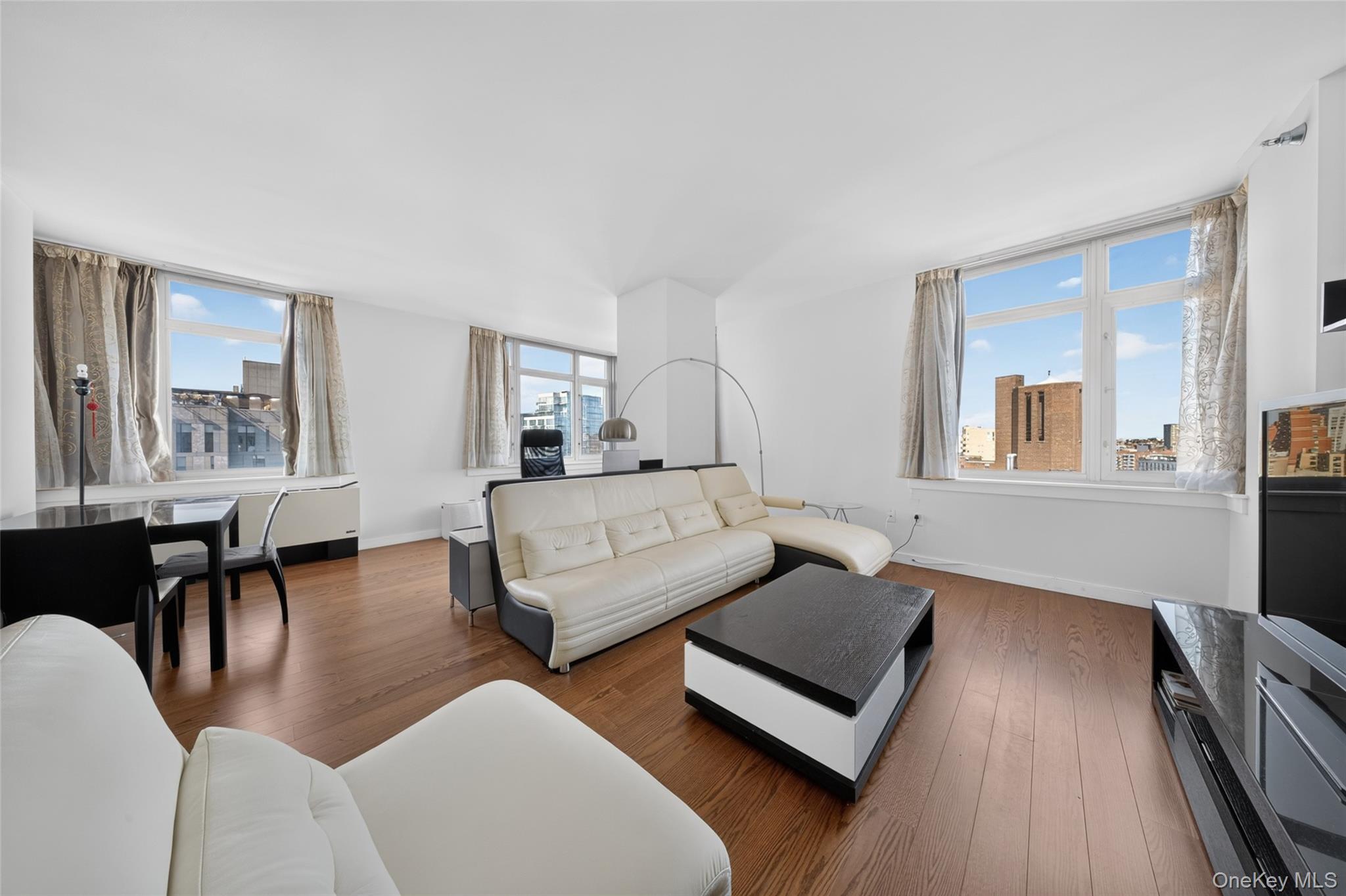 40-26 College Point Boulevard, Unit 16F photo 2